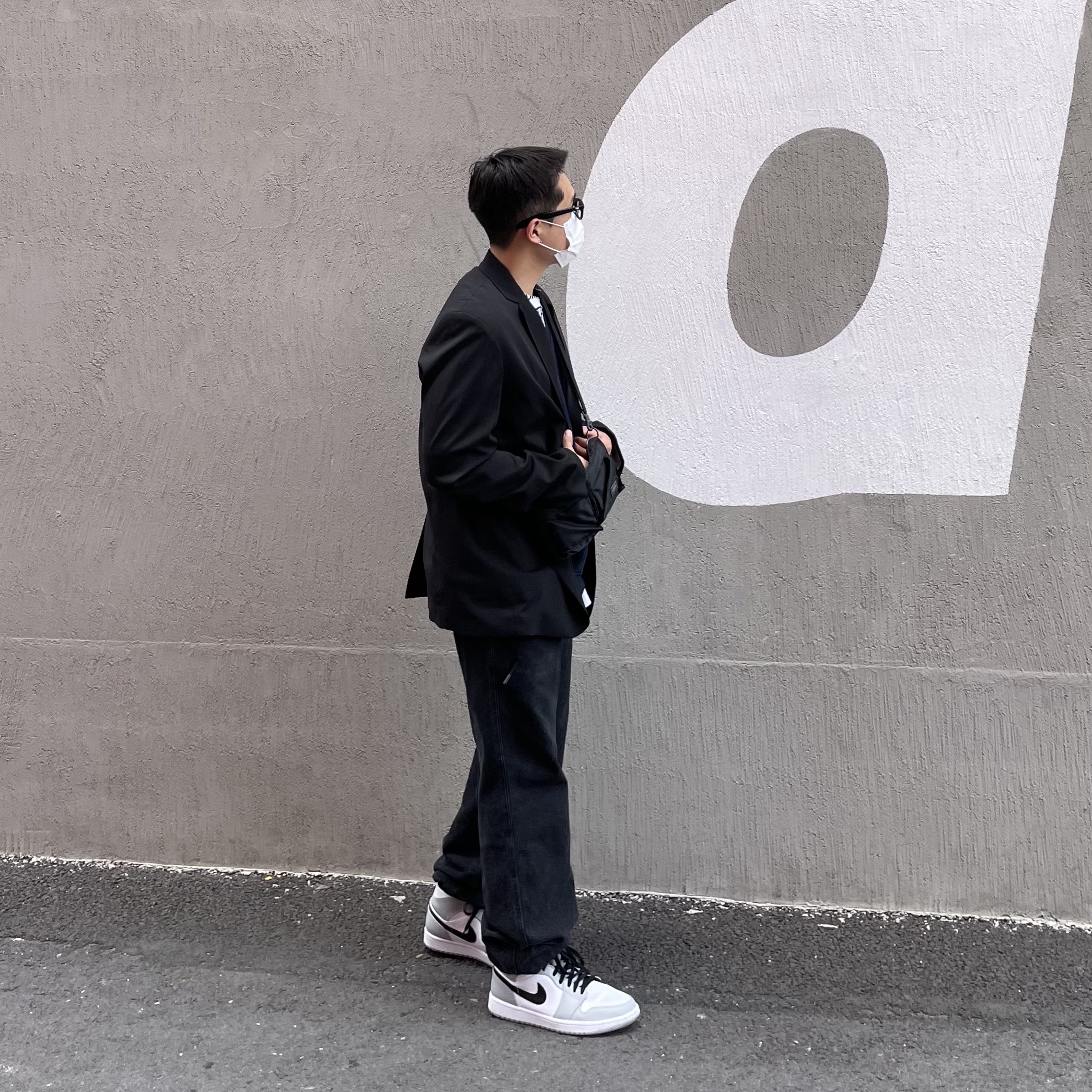 Jordan 1 Mid Light Smoke Grey 착용 스타일