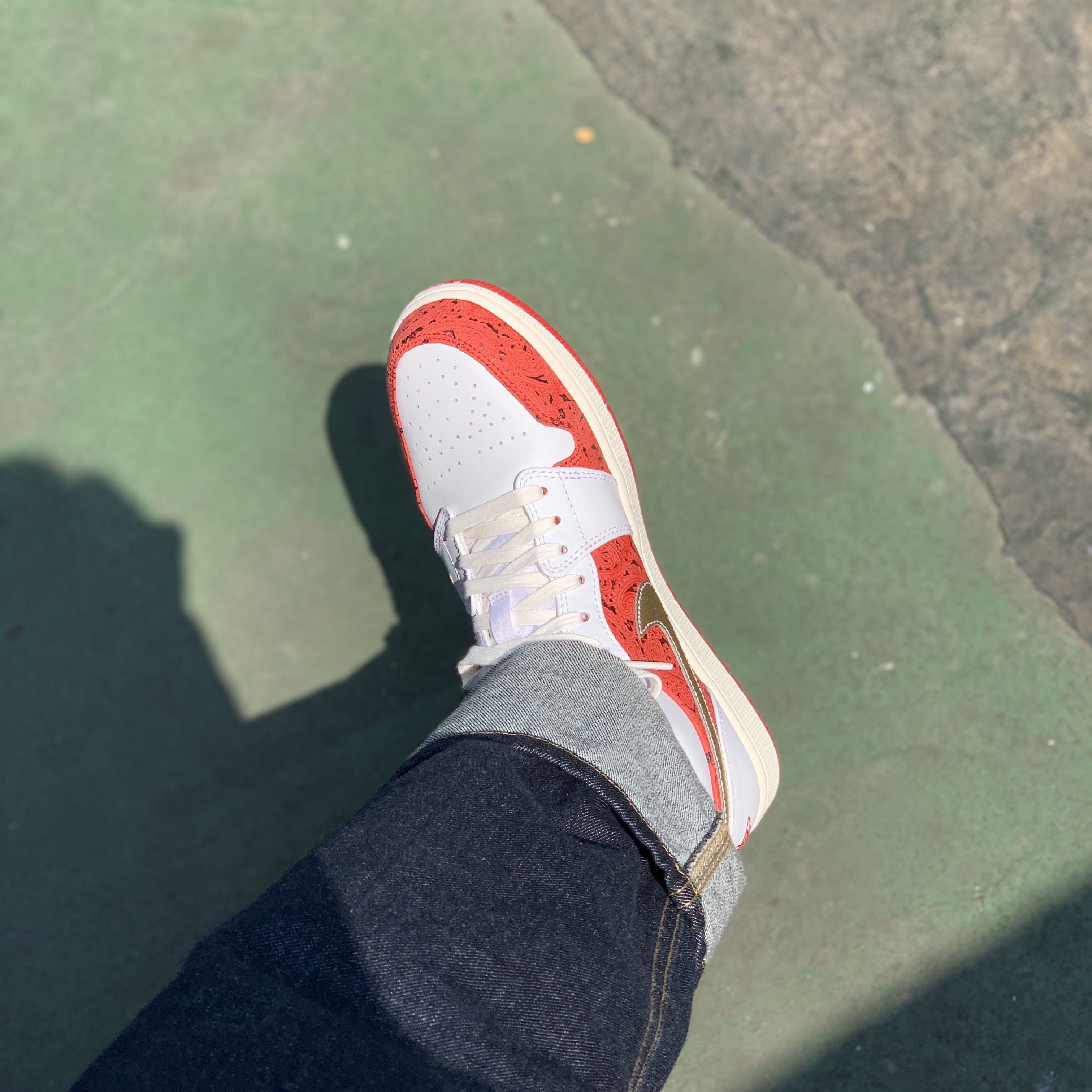 Nike Dunk Low Retro Varsity Green, Jordan 1 Low SE Spades 착용 스타일 - 2