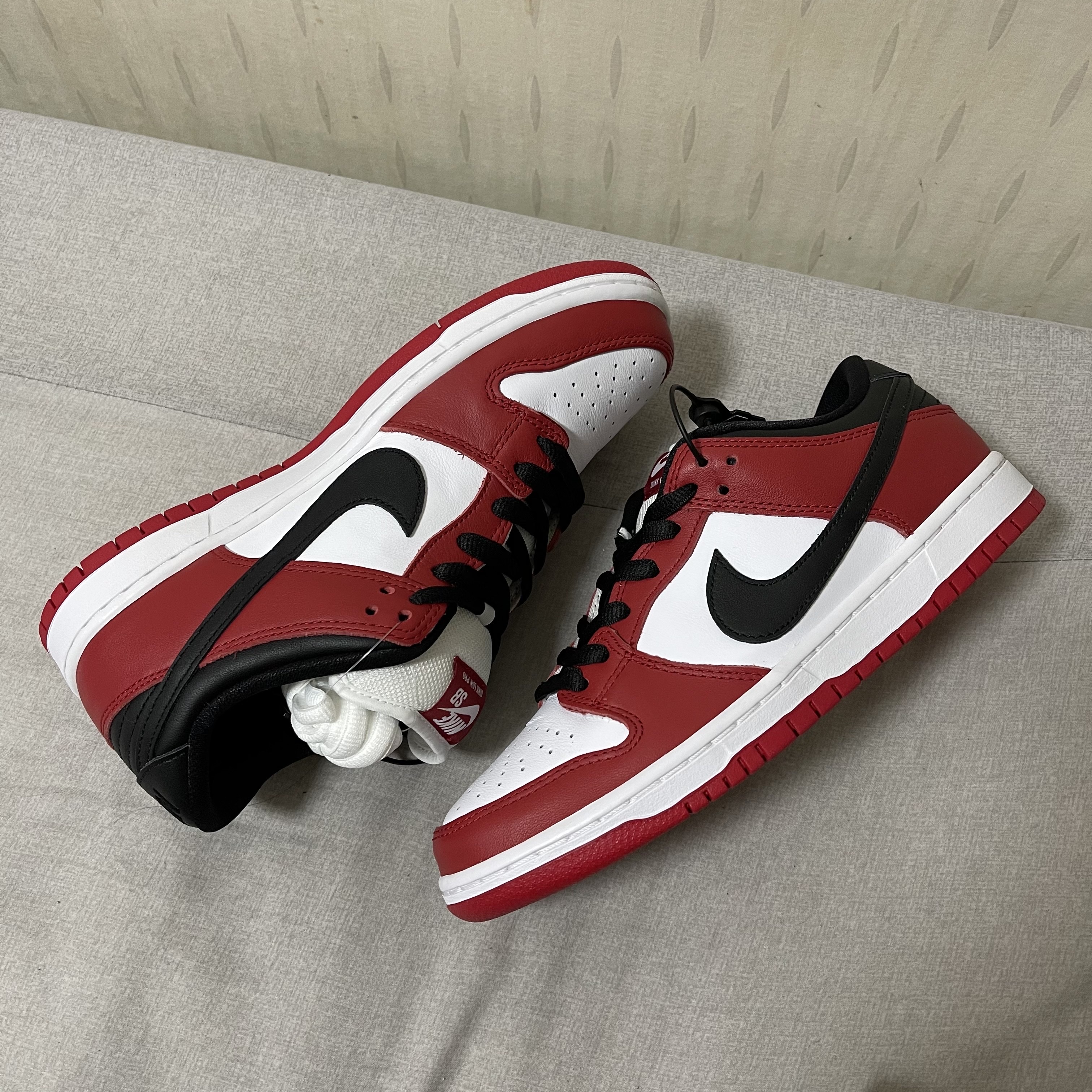 Nike SB Dunk Low Pro Chicago 착용 스타일