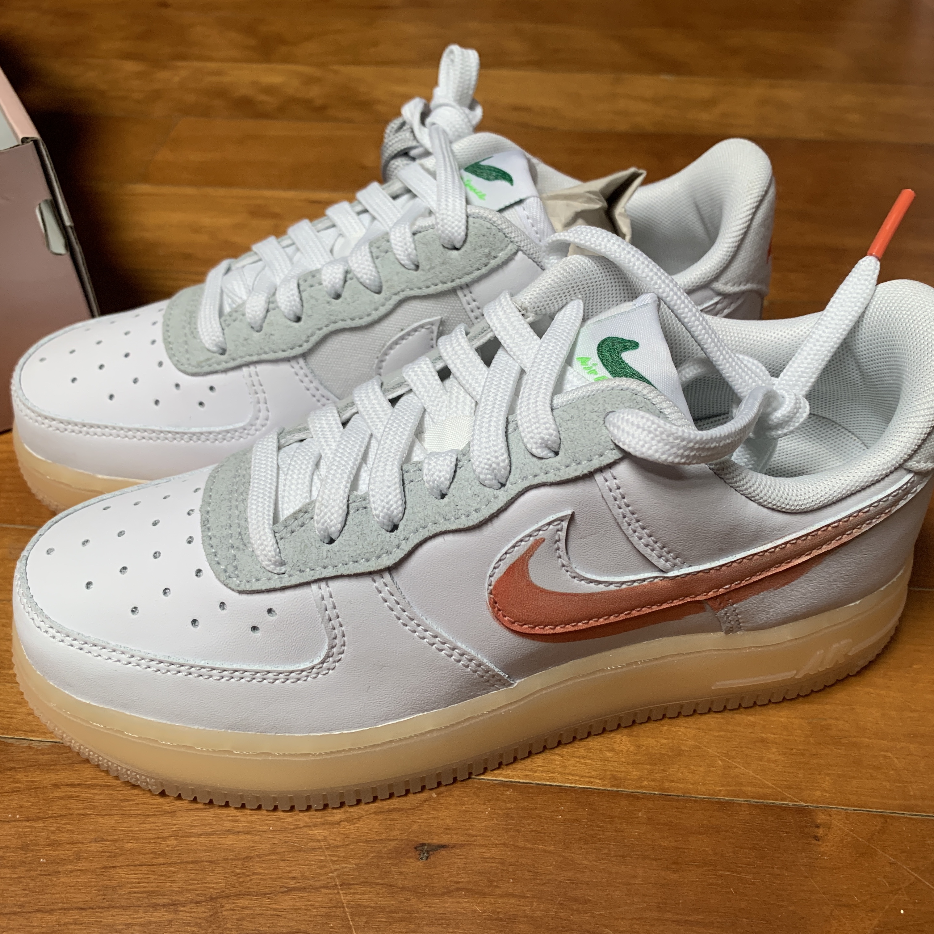 Nike x Mayumi Yamase Air Force 1 Flyleather Solar Red 착용 스타일 - 1