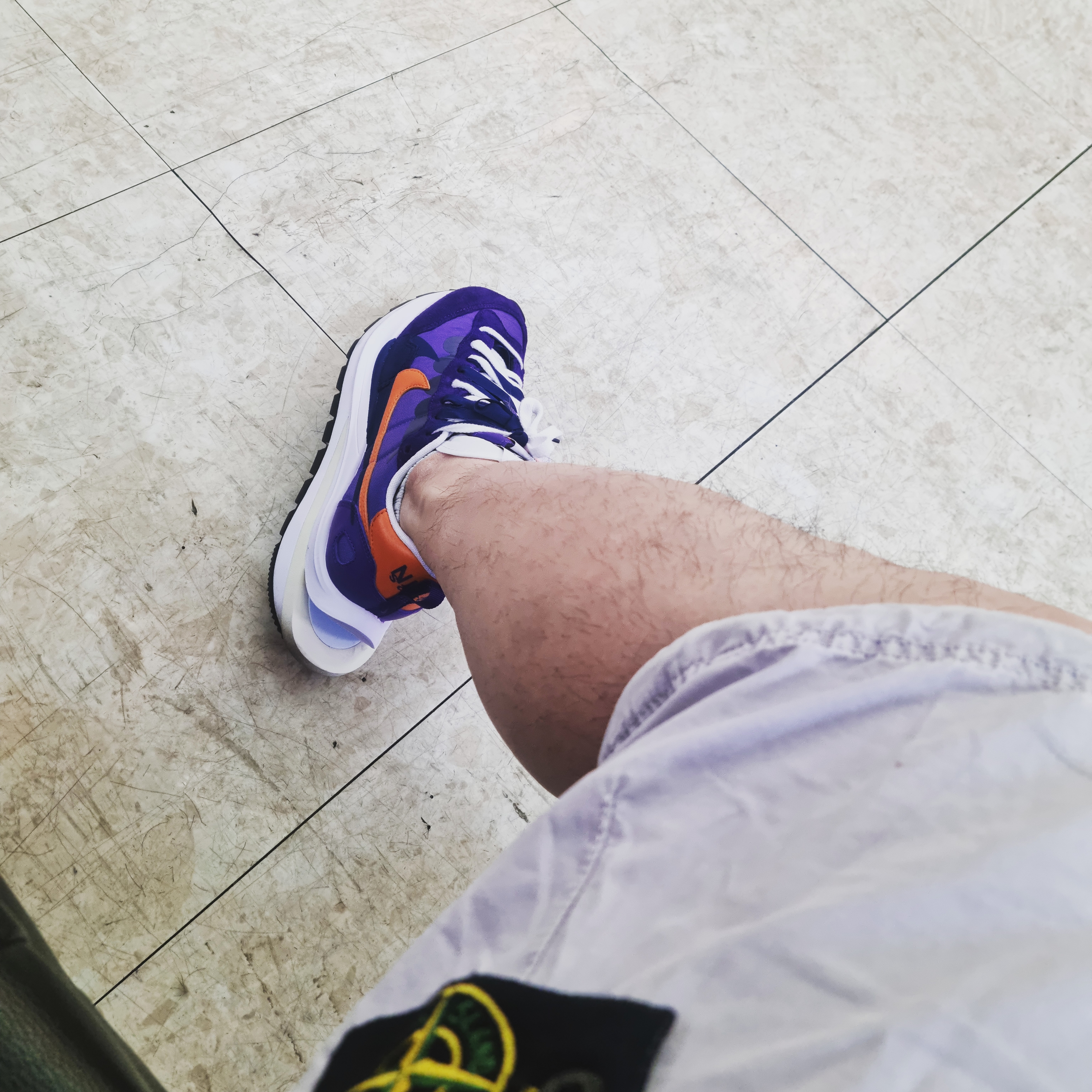 Nike x Sacai VaporWaffle Dark Iris 착용 스타일