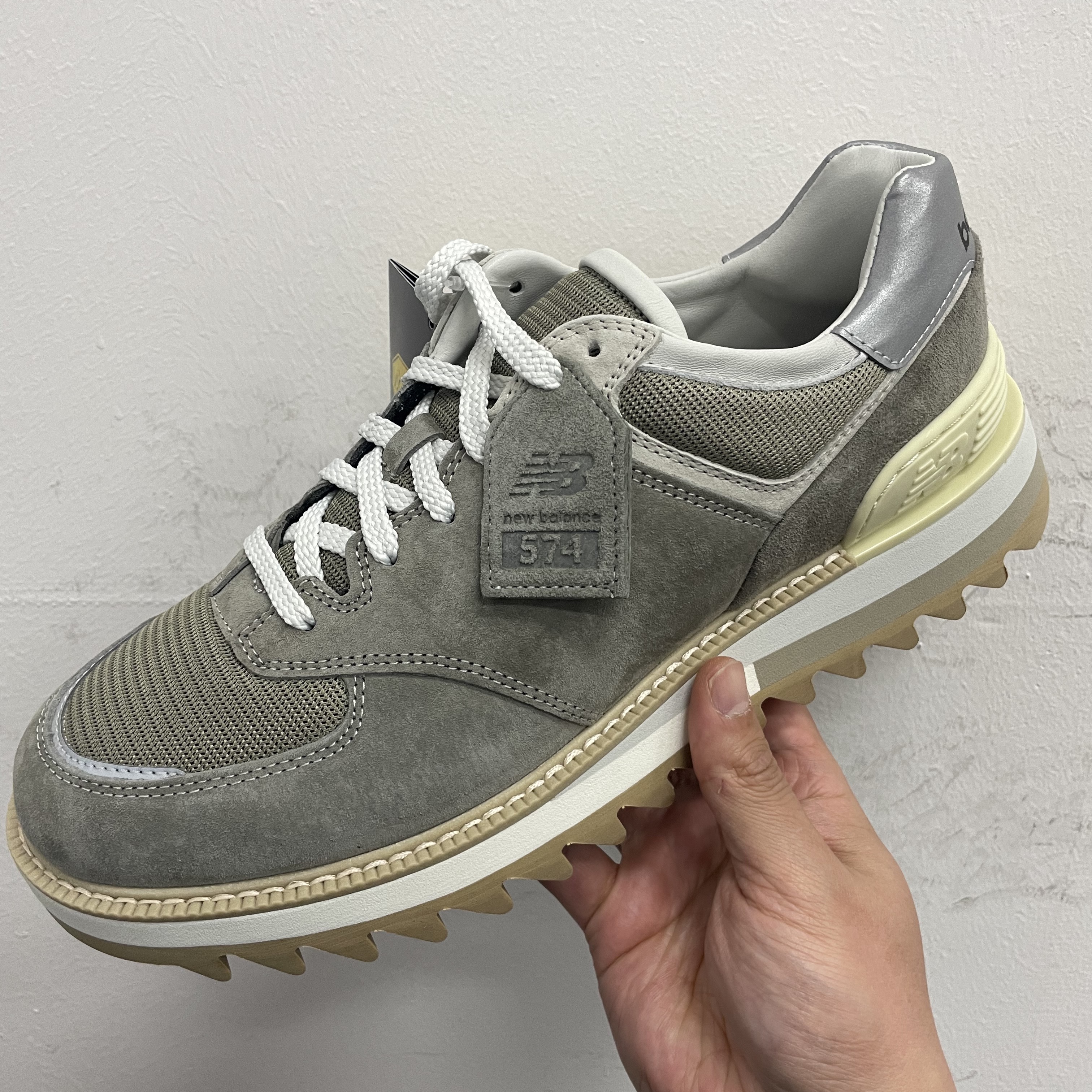 New Balance x Tokyo Design Studio 574 Grey Dune 착용 스타일
