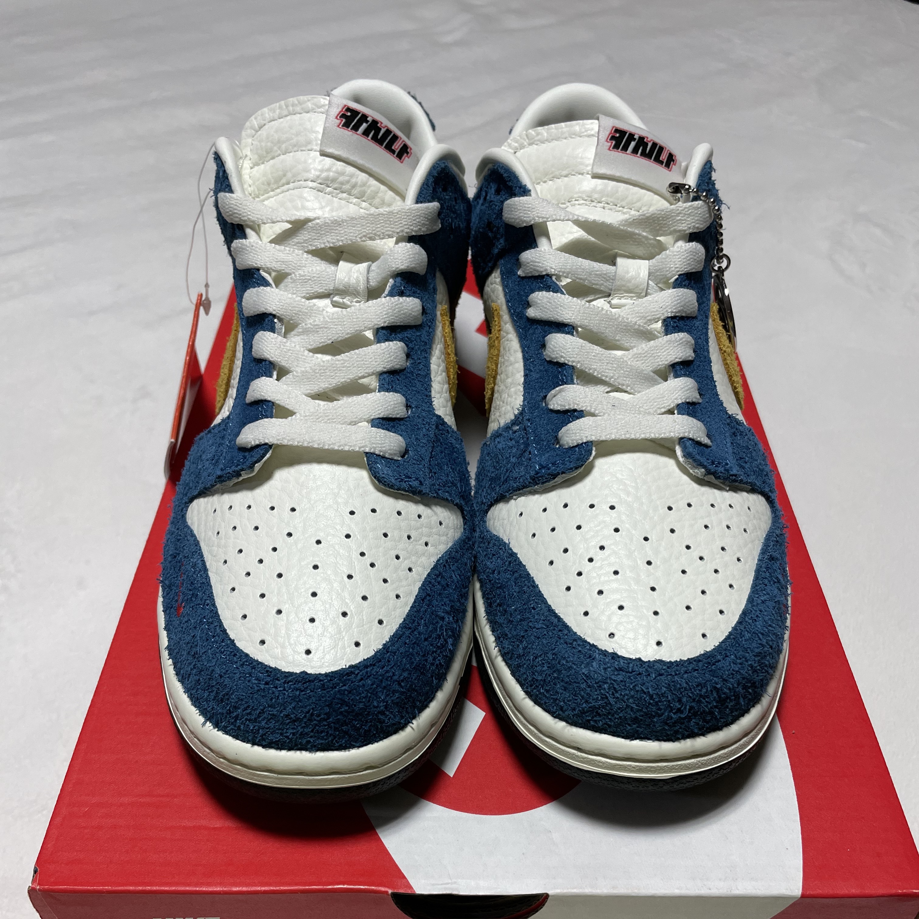 Nike x Kasina Dunk Low 80's Bus 착용 스타일 - 3