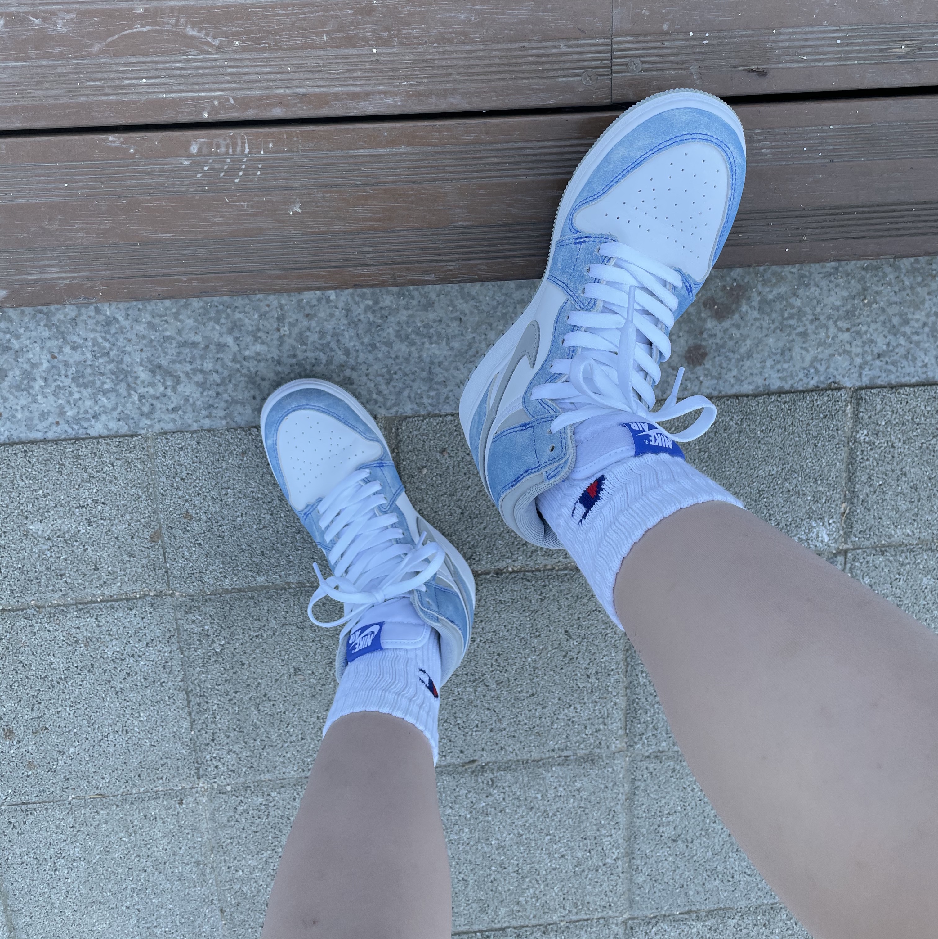 Jordan 1 Retro High OG Hyper Royal, (GS) Jordan 1 Retro High OG Hyper Royal 착용 스타일 - 1