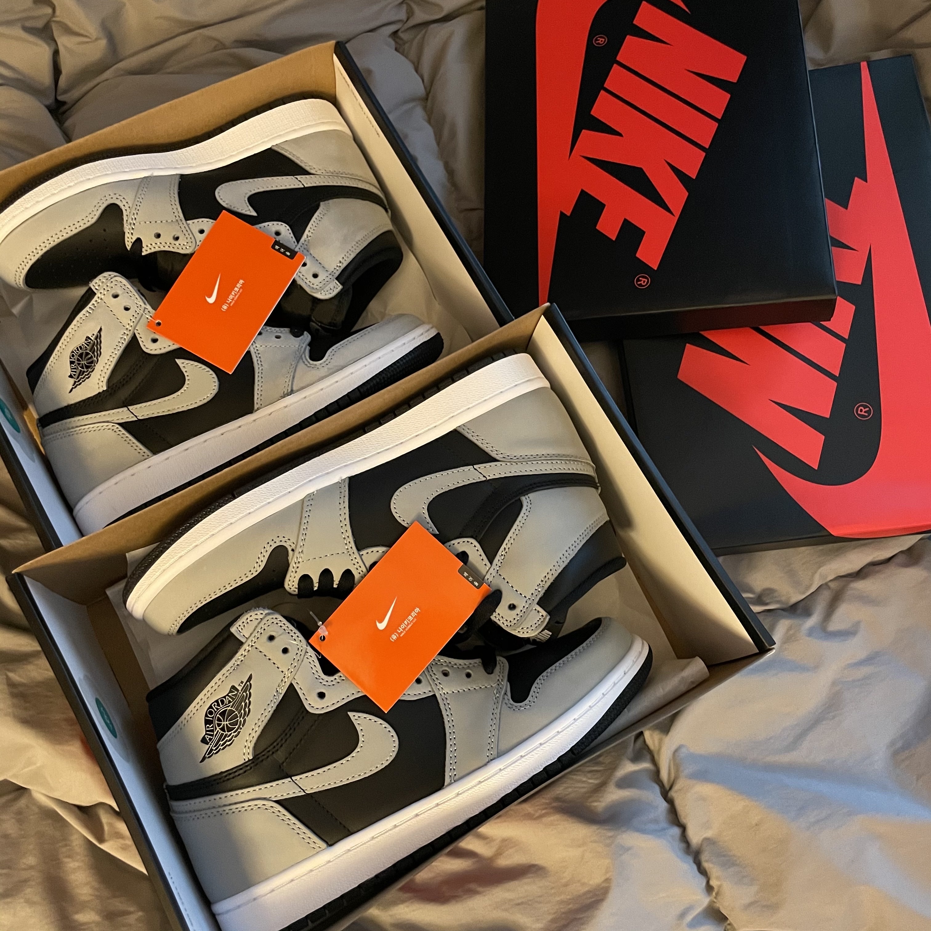 Jordan 1 Retro High OG Shadow 2.0, (GS) Jordan 1 Retro High OG Shadow 2.0 착용 스타일 - 1