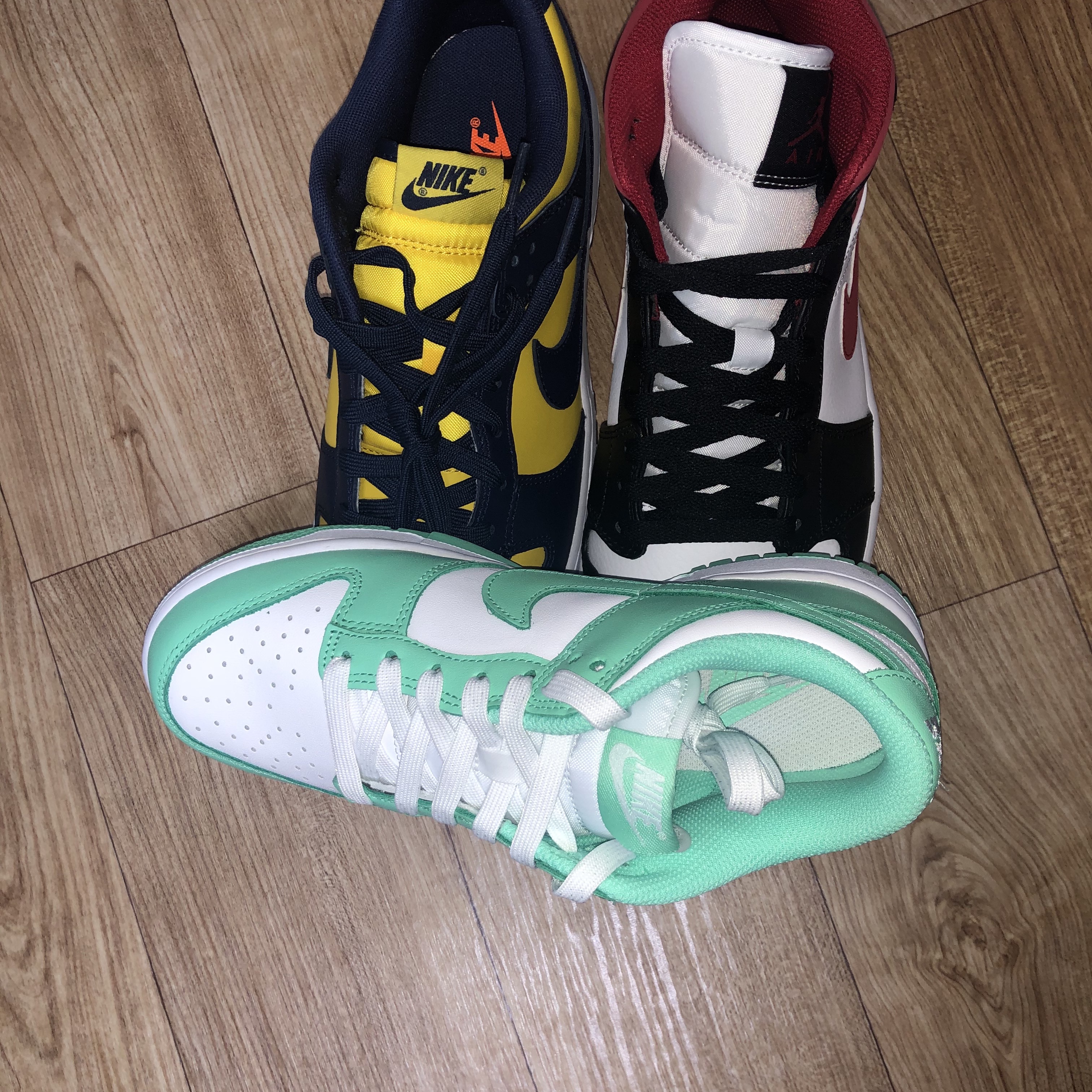 (W) Nike Dunk Low Green Glow, Nike Dunk Low Retro Varsity Maize 착용 스타일