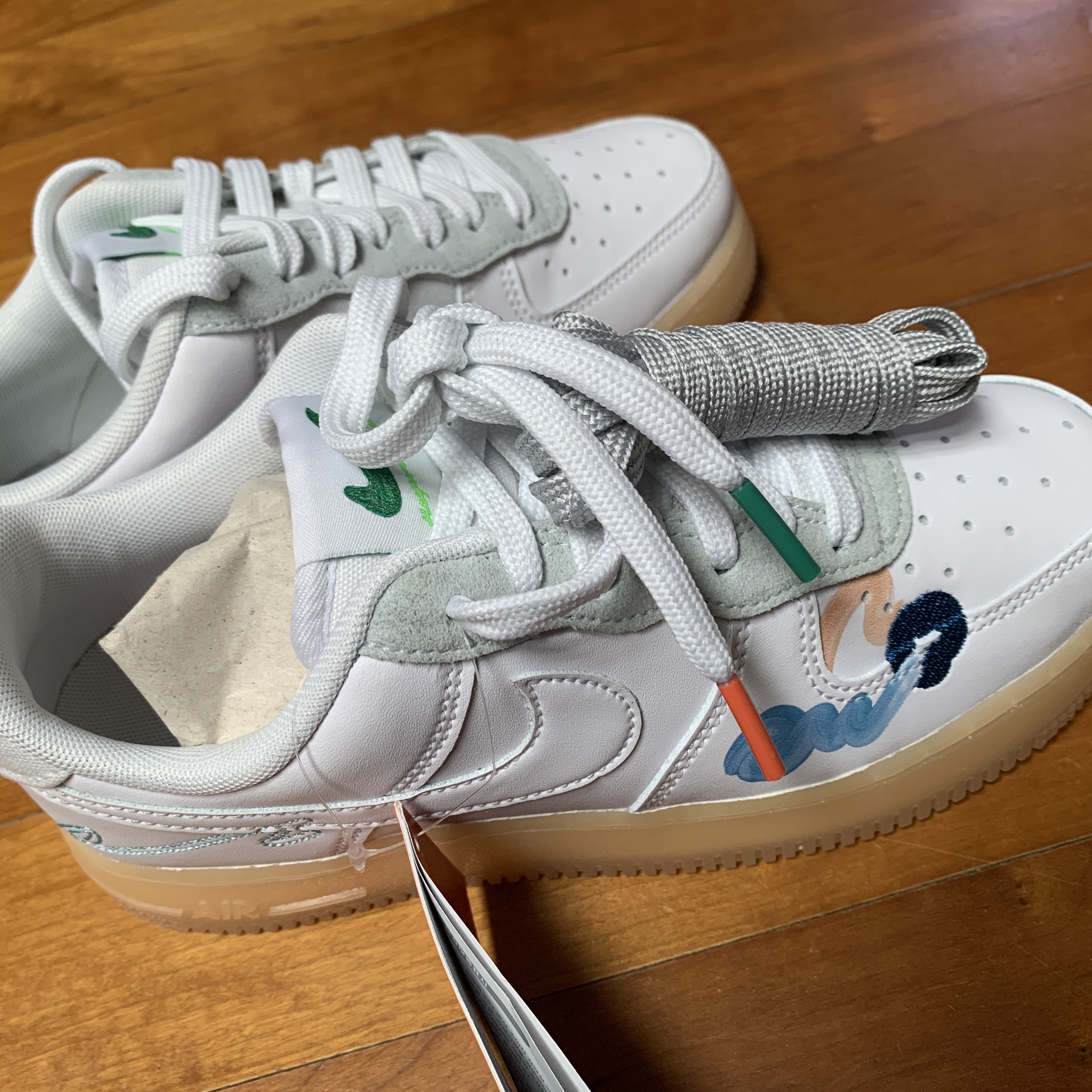 Nike x Mayumi Yamase Air Force 1 Flyleather Solar Red 착용 스타일 - 2