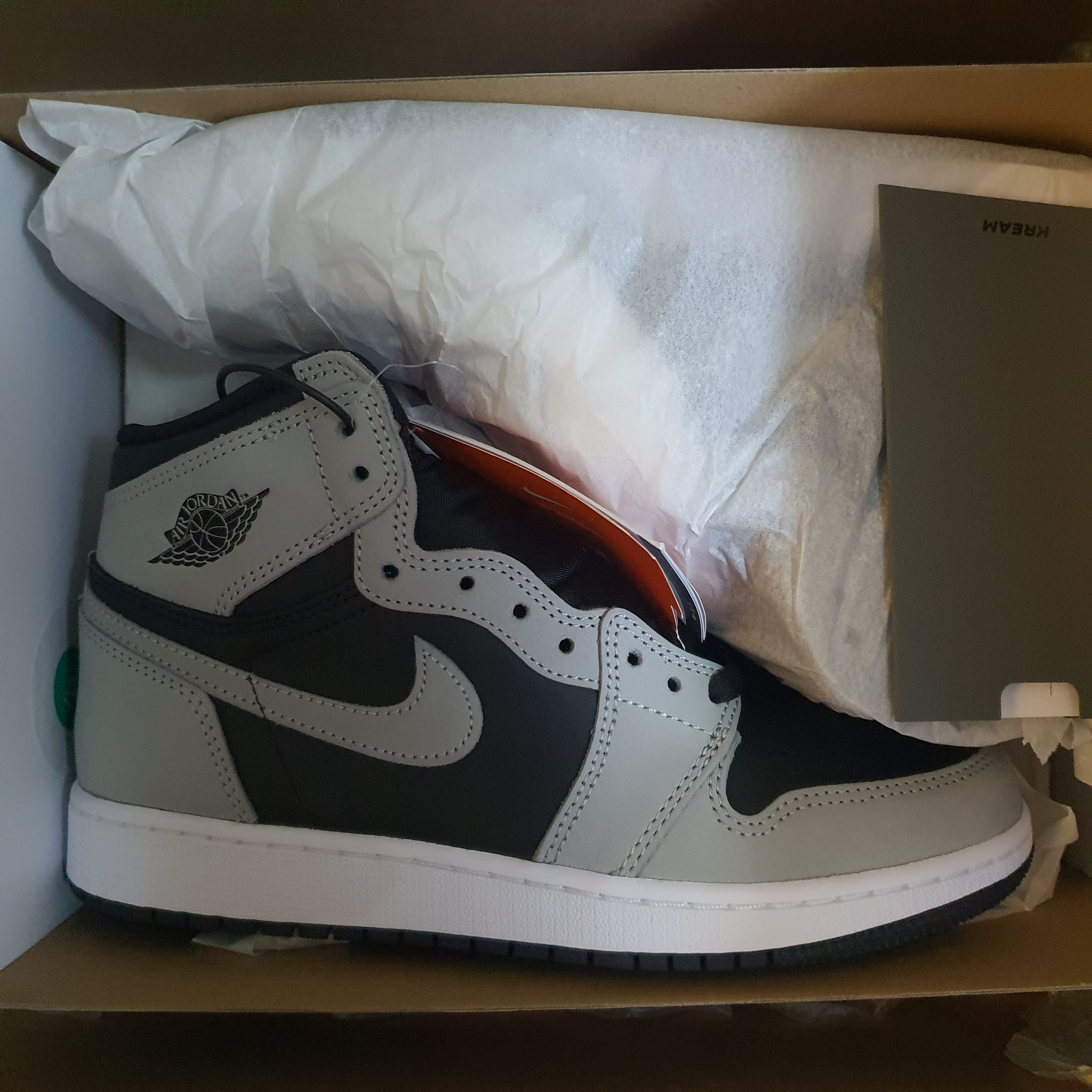 Jordan 1 Retro High OG Shadow 2.0, (GS) Jordan 1 Retro High OG Shadow 2.0 착용 스타일