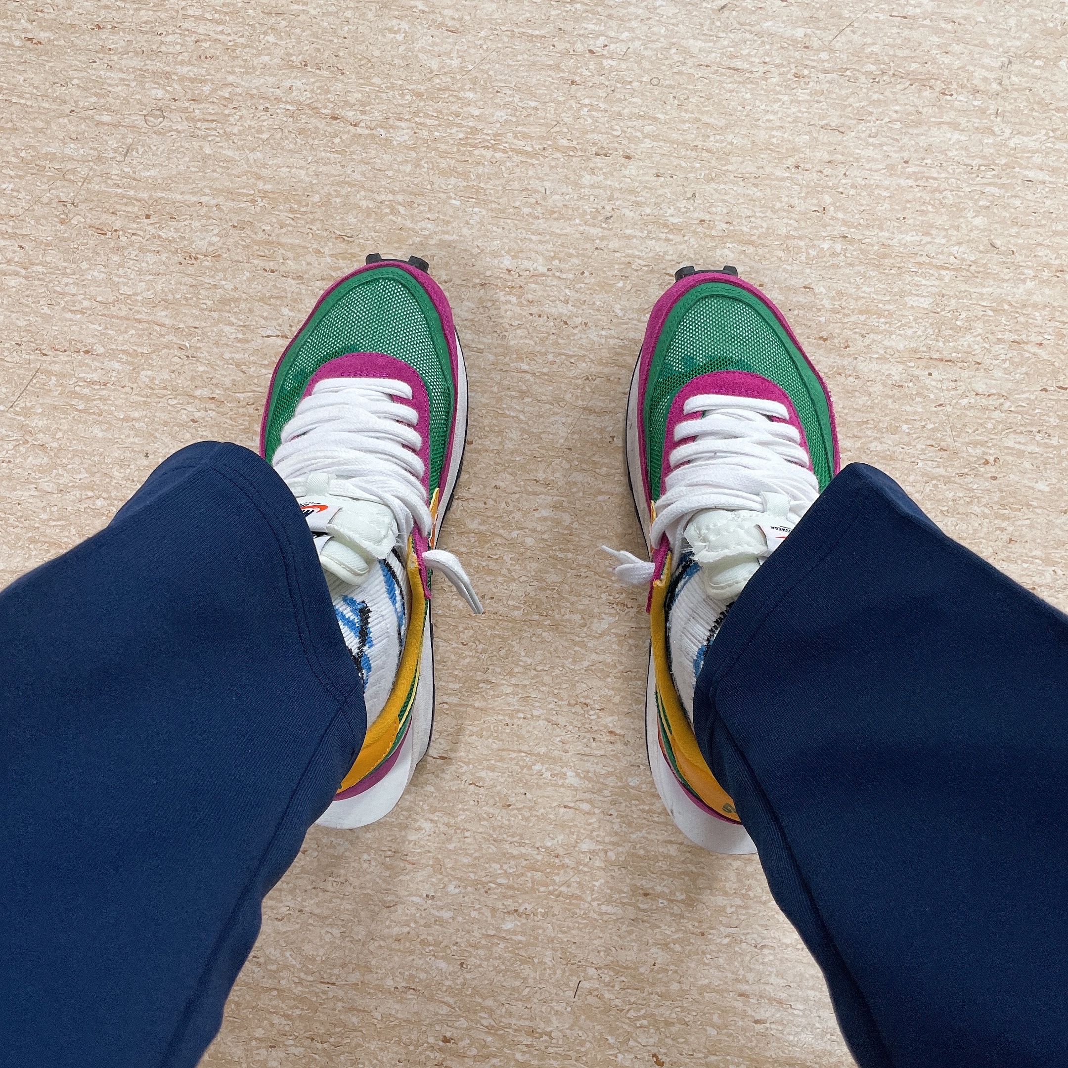 Nike x Sacai LDWaffle Pine Green 착용 스타일 - 1