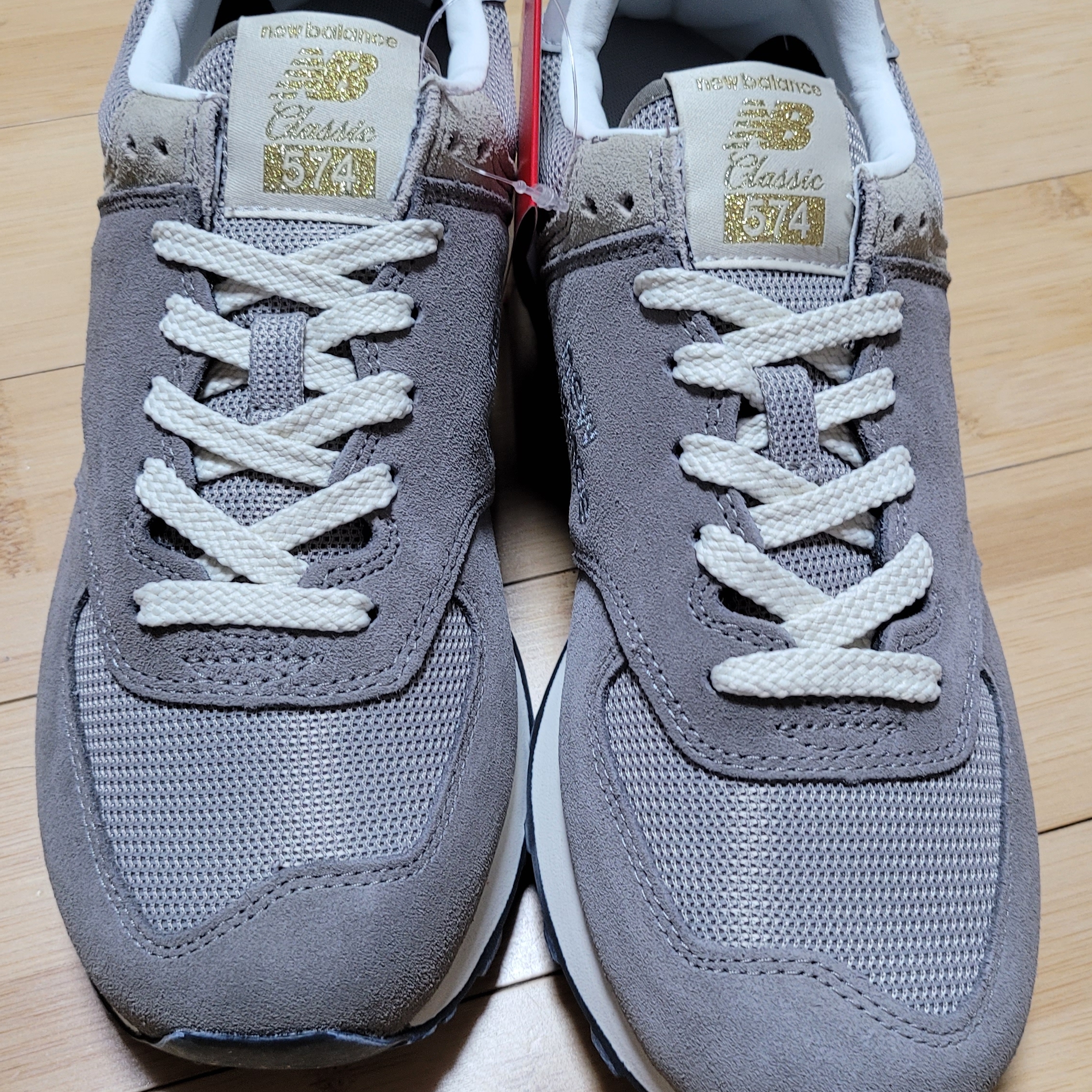 New Balance 574 Grey Day 착용 스타일 - 5