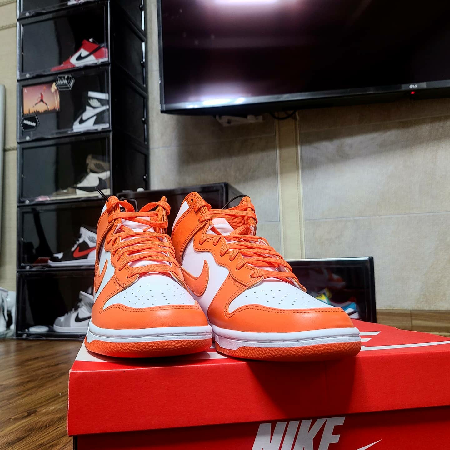 Nike Dunk High Retro Orange Blaze 착용 스타일 - 2