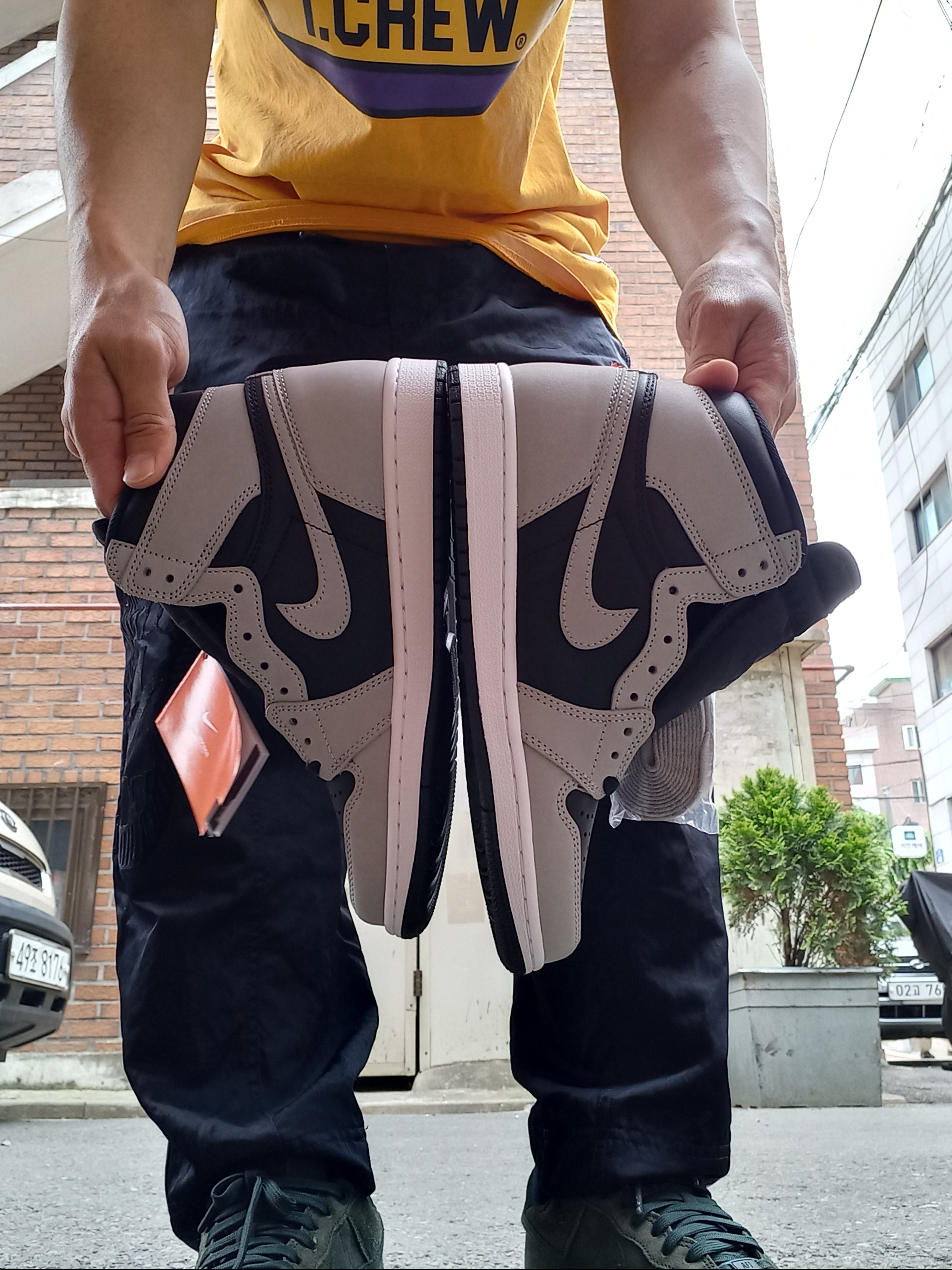 Jordan 1 Retro High OG Shadow 2.0 착용 스타일 - 3