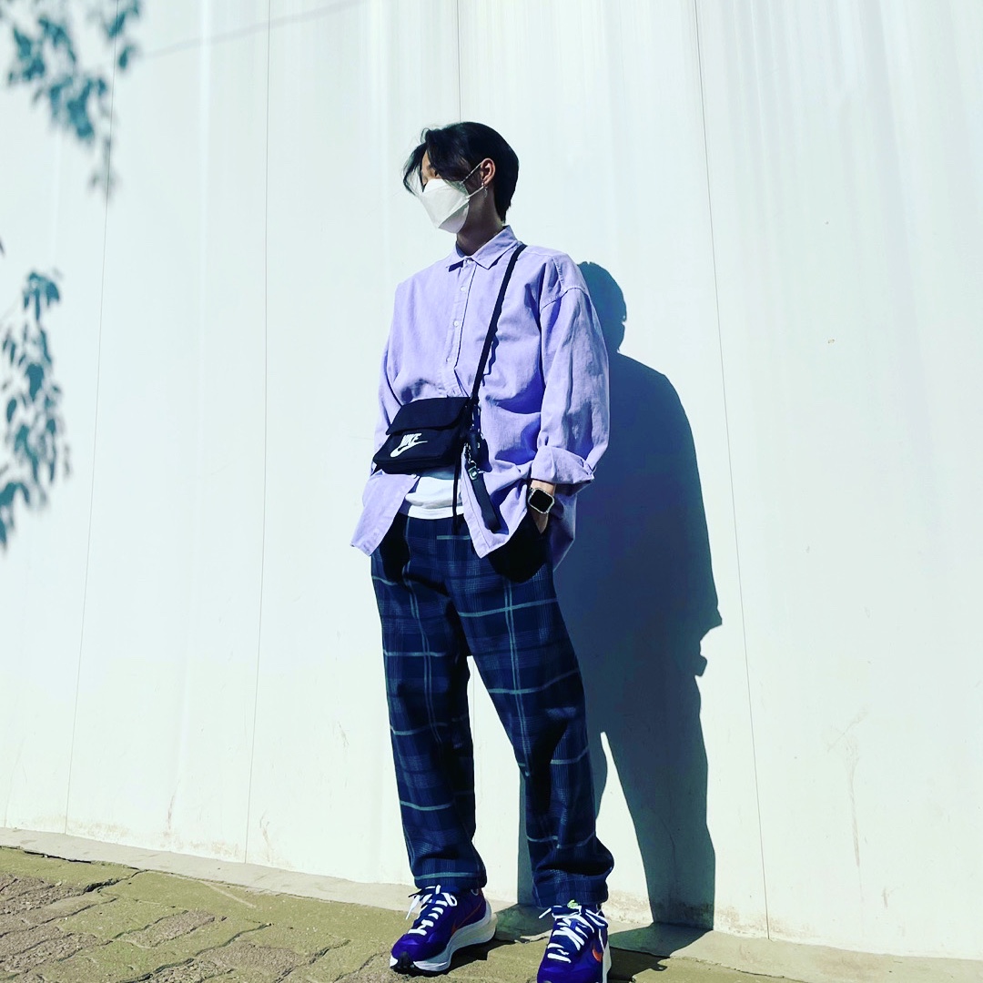 Nike x Sacai VaporWaffle Dark Iris 착용 스타일