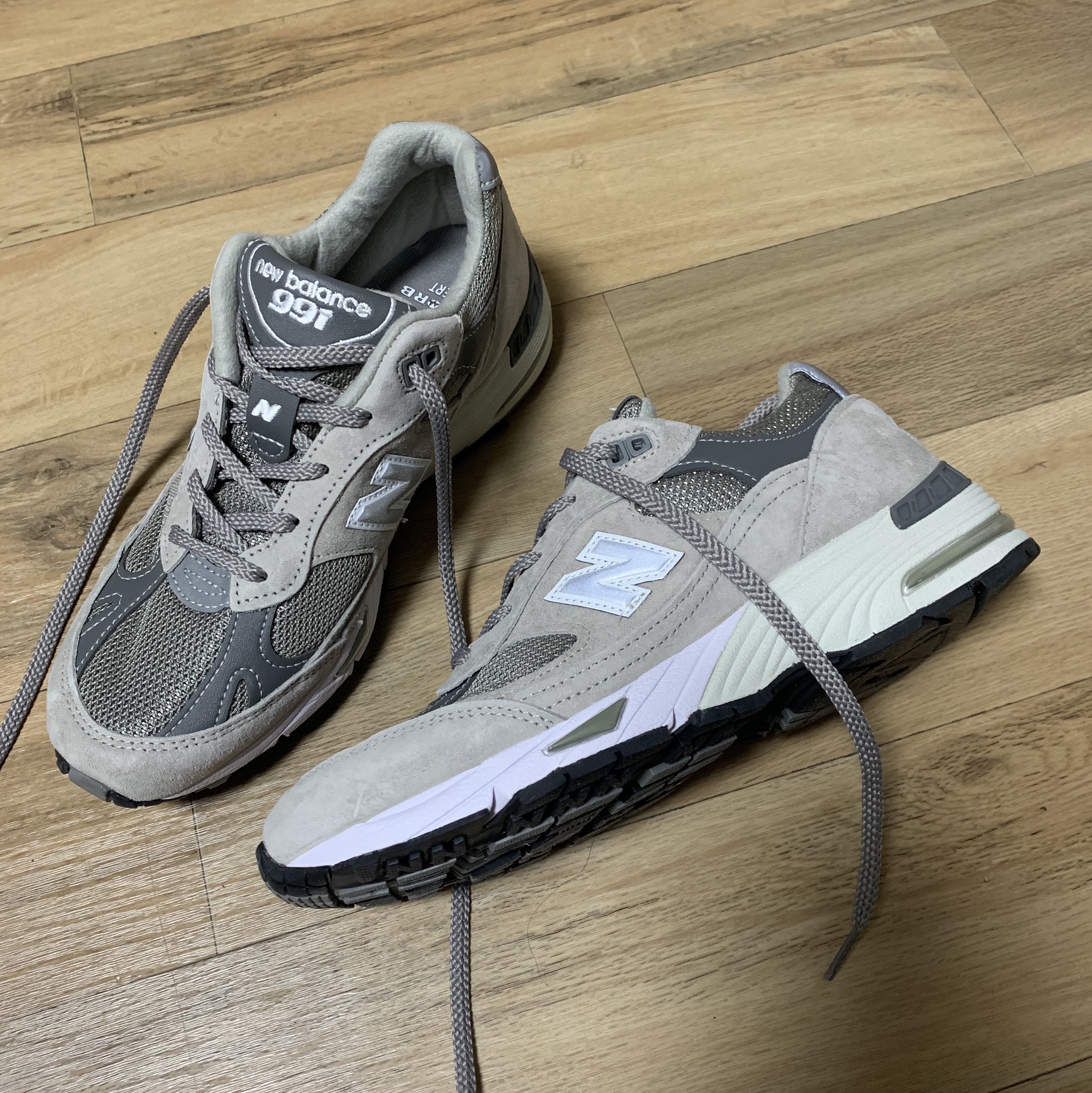 New Balance 991 Made in UK Grey 착용 스타일