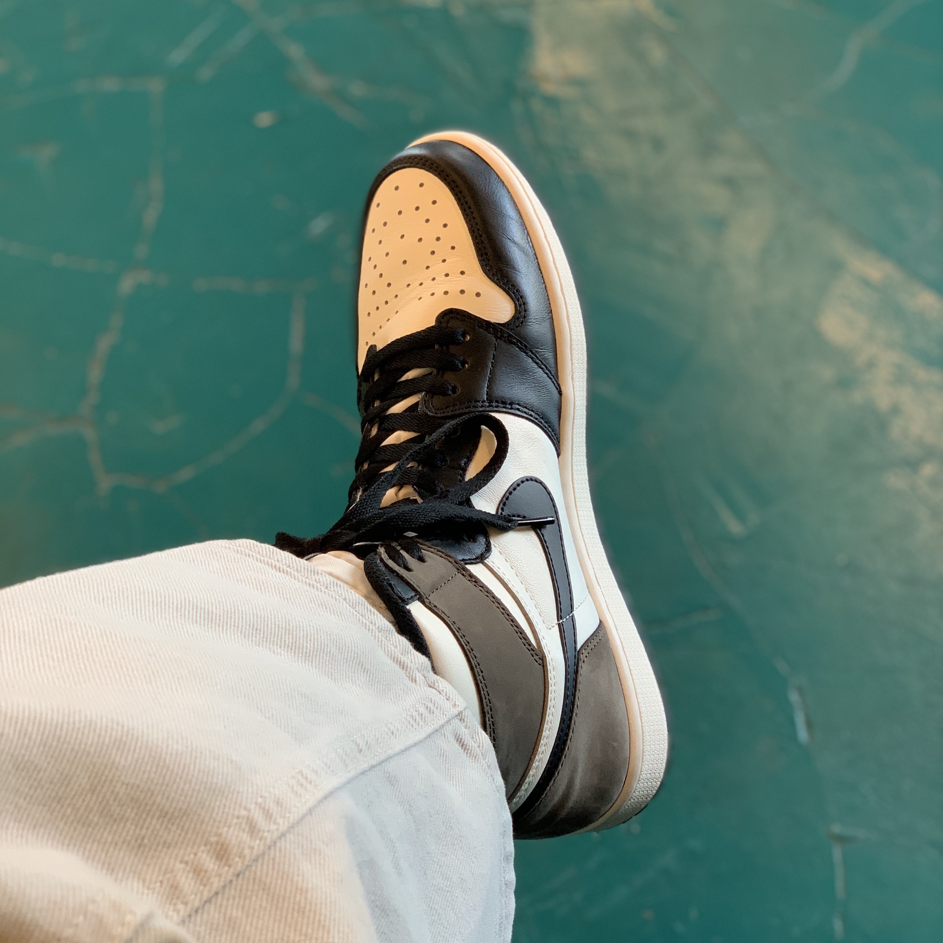 Nike Dunk Low Retro Varsity Green, Jordan 1 Low SE Spades 착용 스타일 - 4