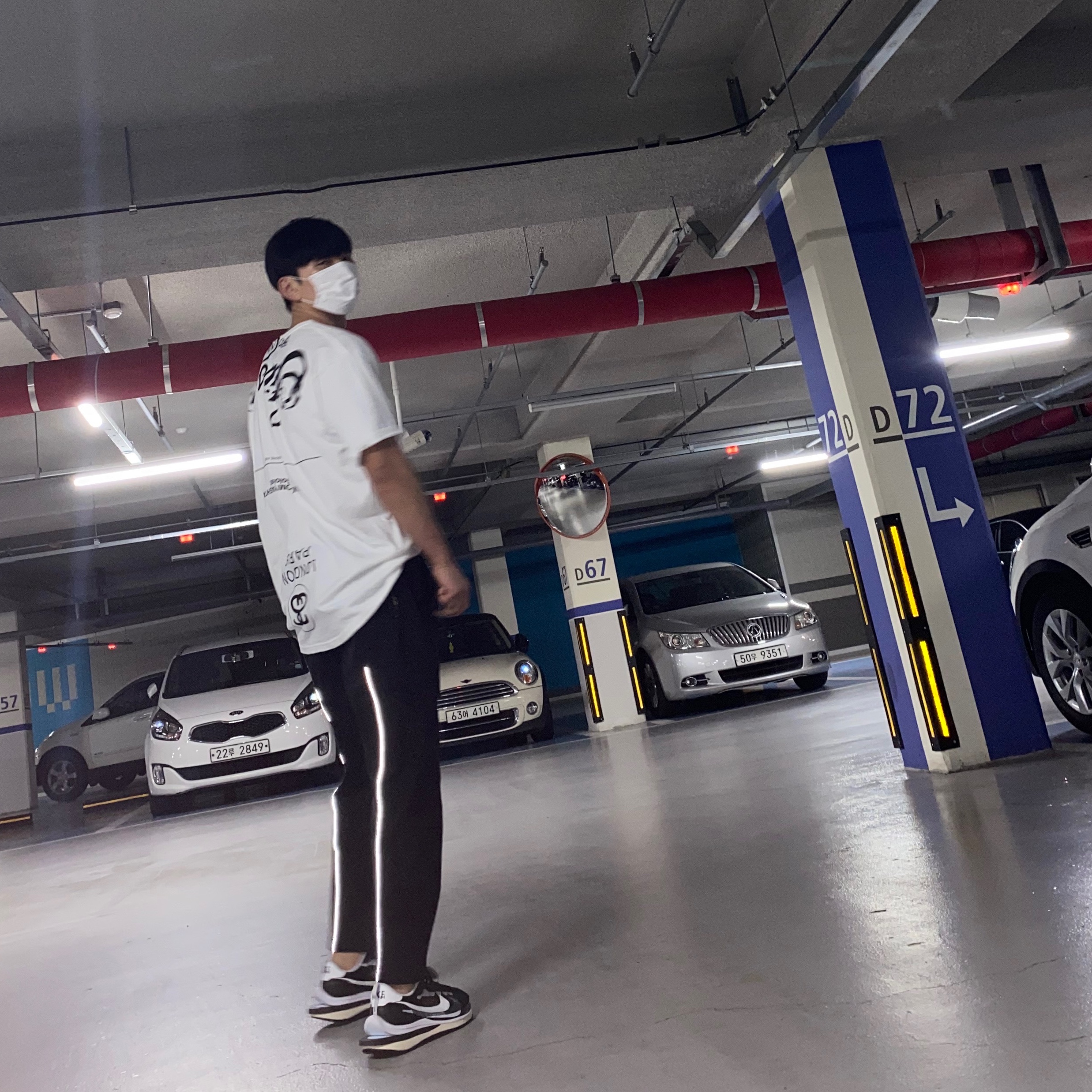 Nike x Sacai VaporWaffle Black White, Stussy x Takahiromiyashita The Soloist 40 WT T-Shirt 착용 스타일