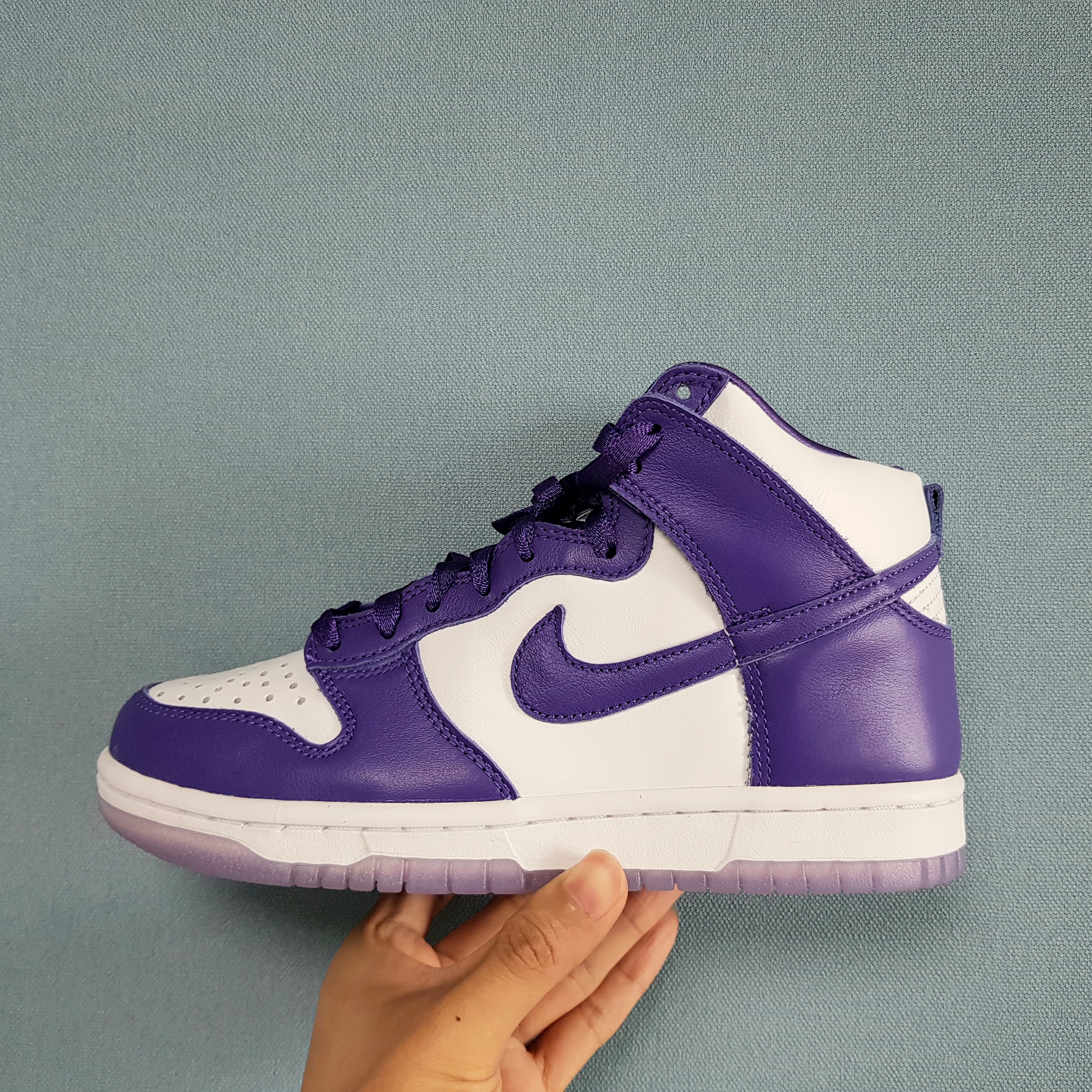 Nike Dunk High SP Varsity Maize, (W) Nike Dunk High SP Varsity Purple 착용 스타일 - 5