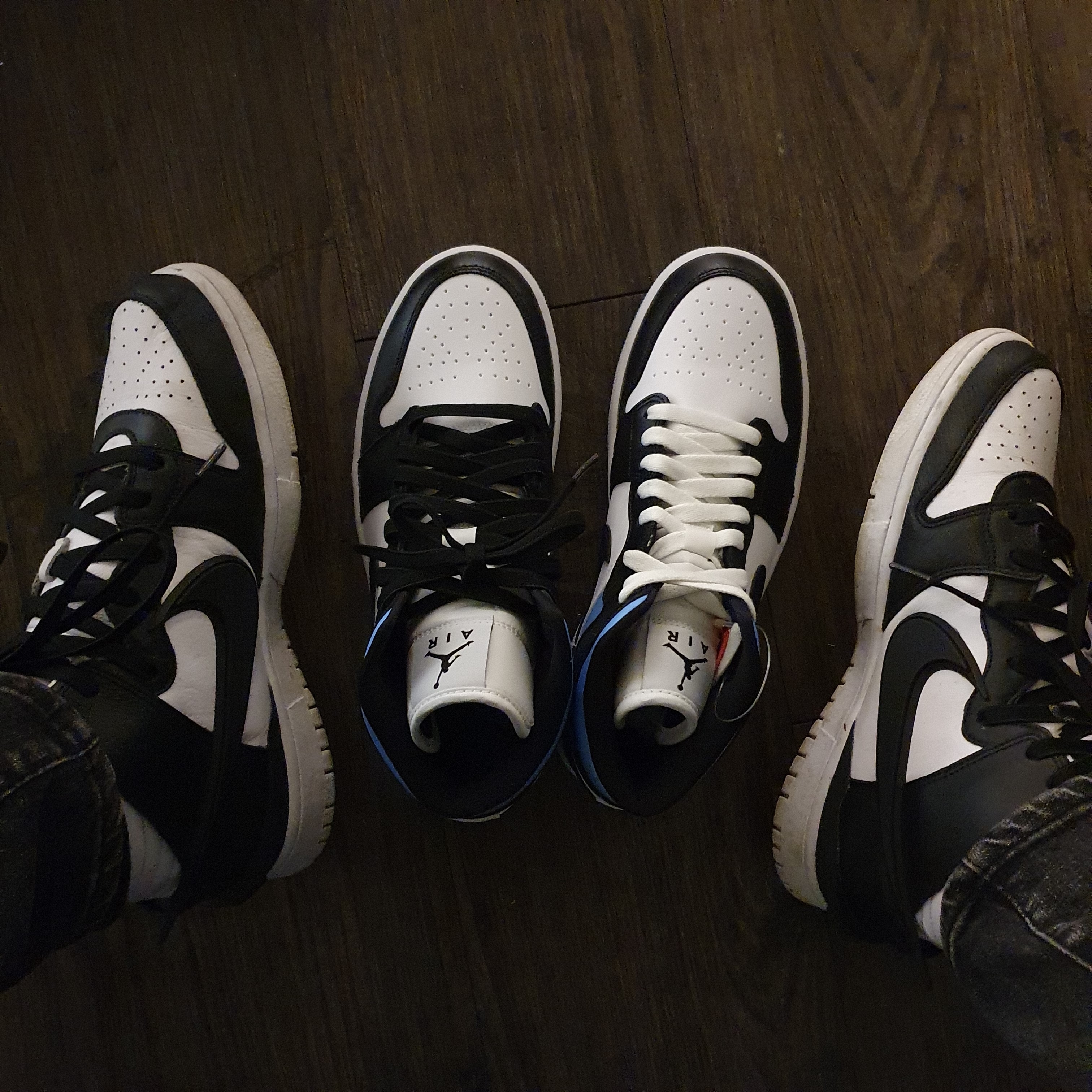 (W) Jordan 1 Mid White Black University Blue, Nike x Ambush Dunk High Black 착용 스타일 - 4