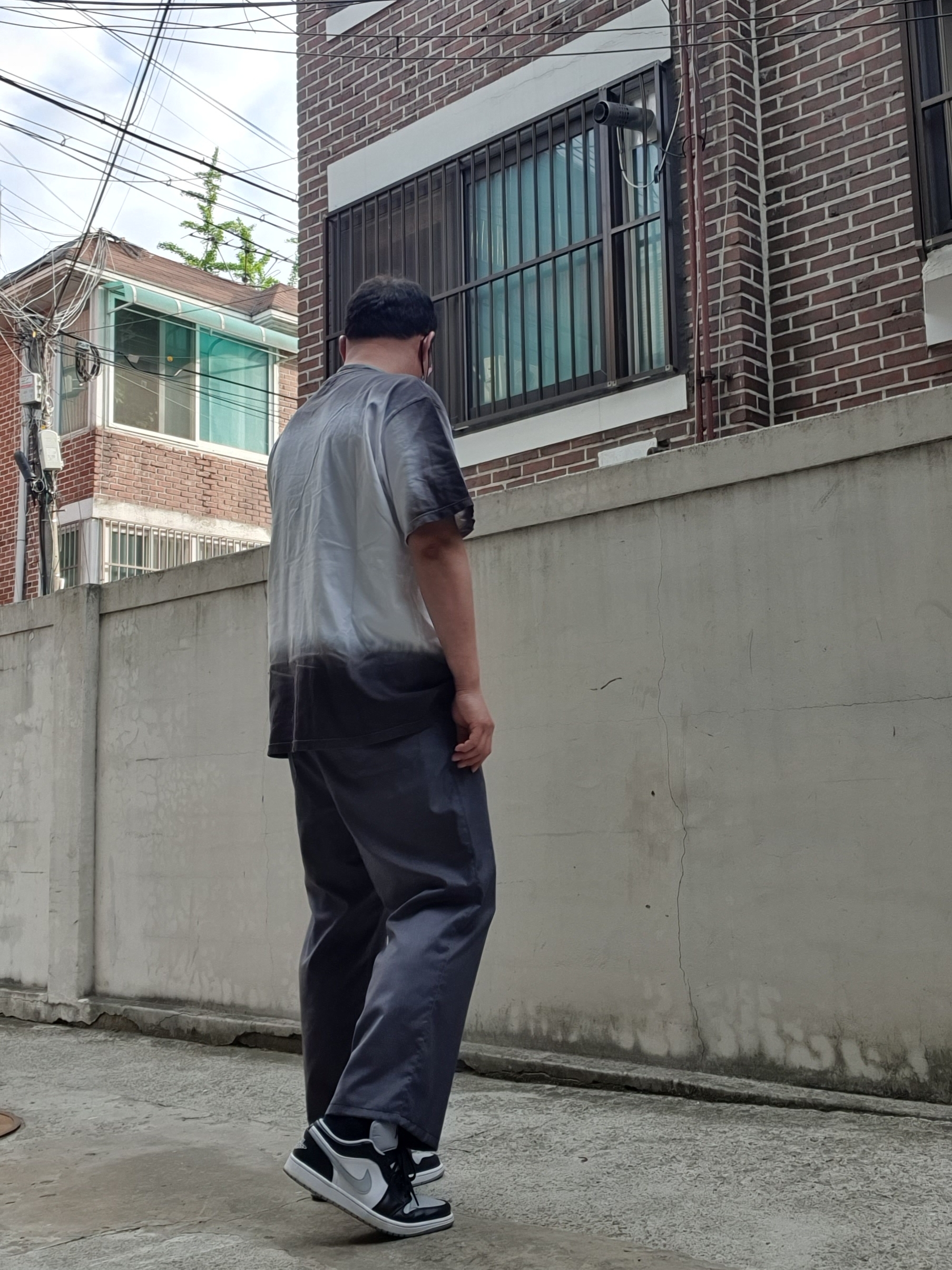 Jordan 1 Low Black Light Smoke Grey 착용 스타일