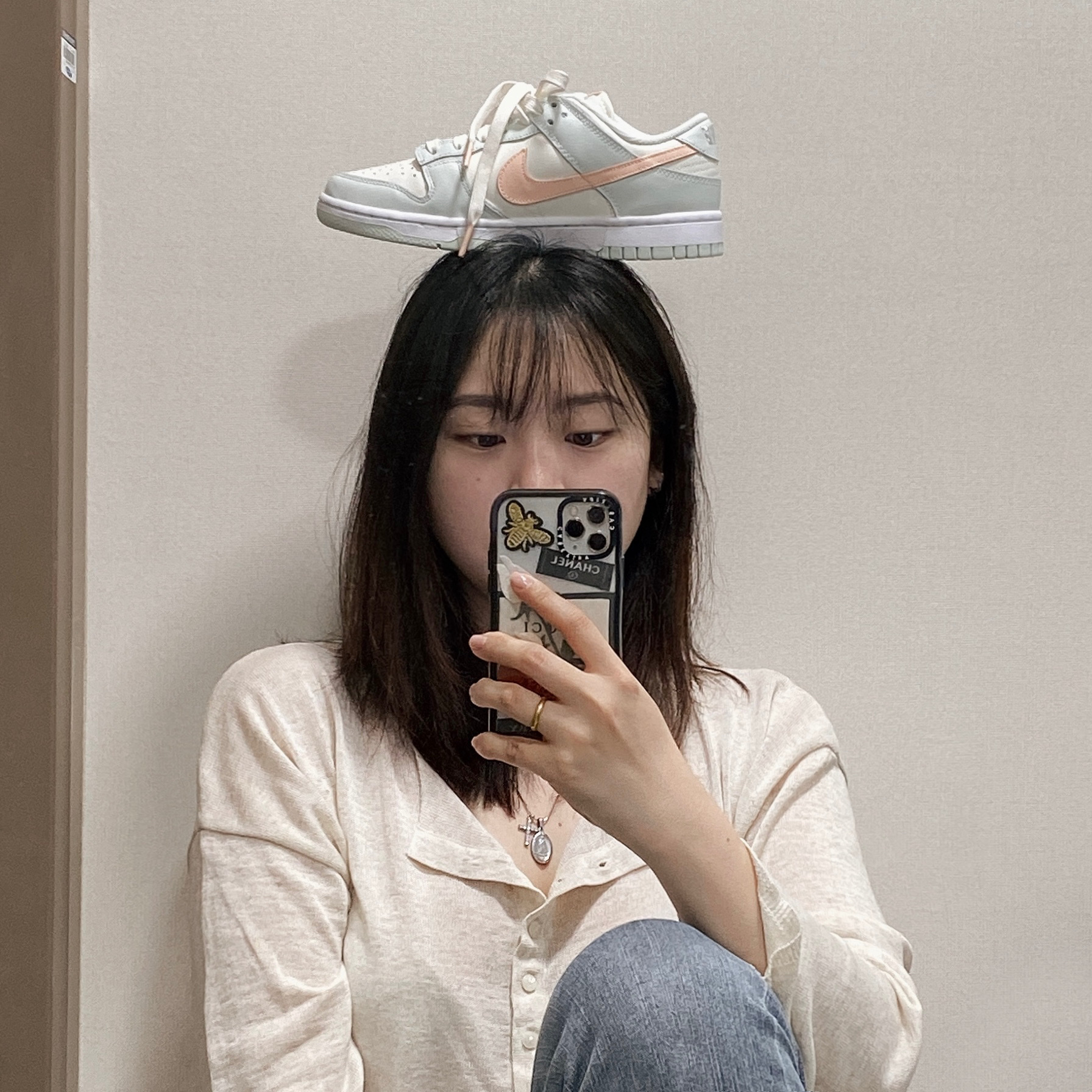 (W) Nike Dunk Low Barely Green 착용 스타일 - 1
