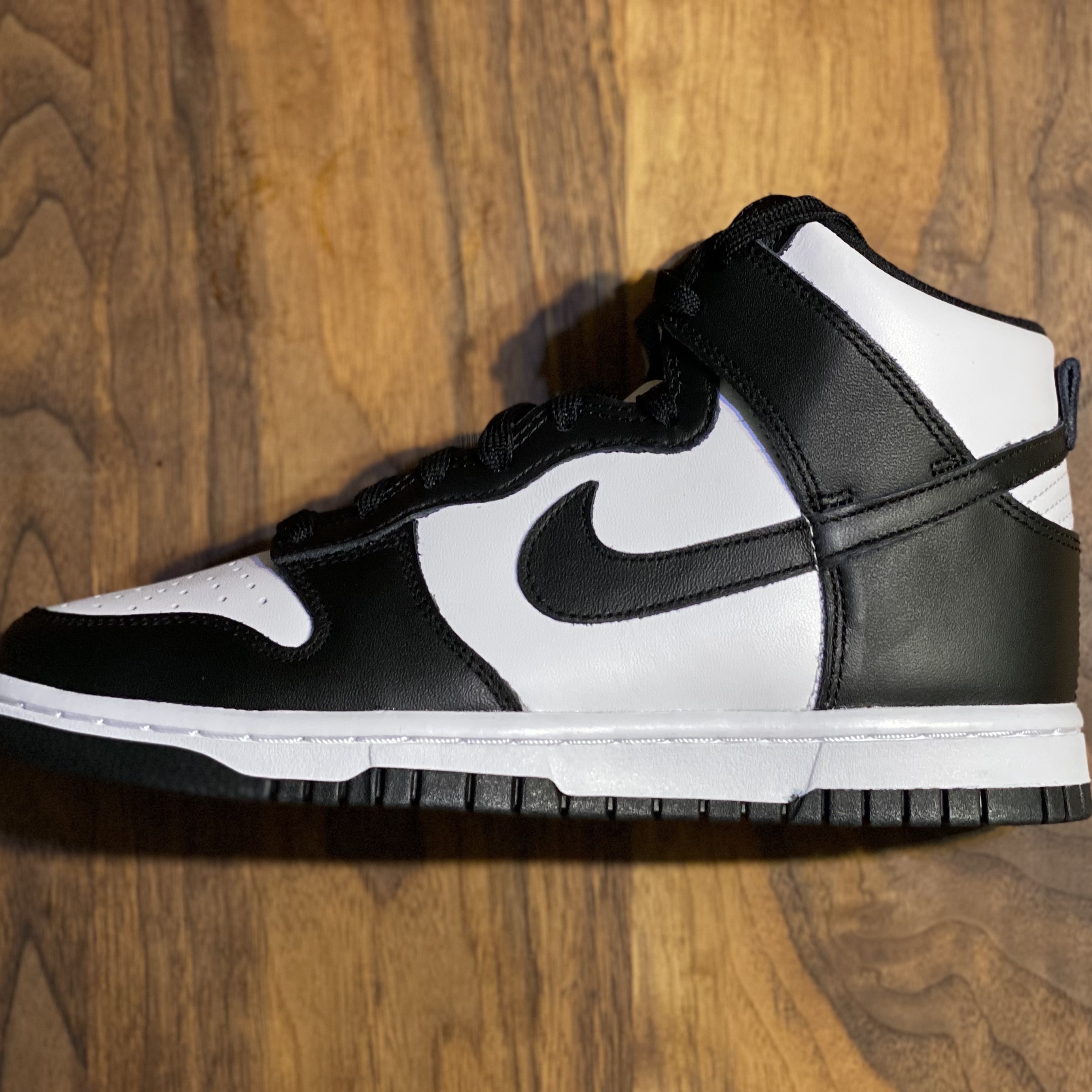 (W) Nike Dunk High Black and White 착용 스타일 - 3