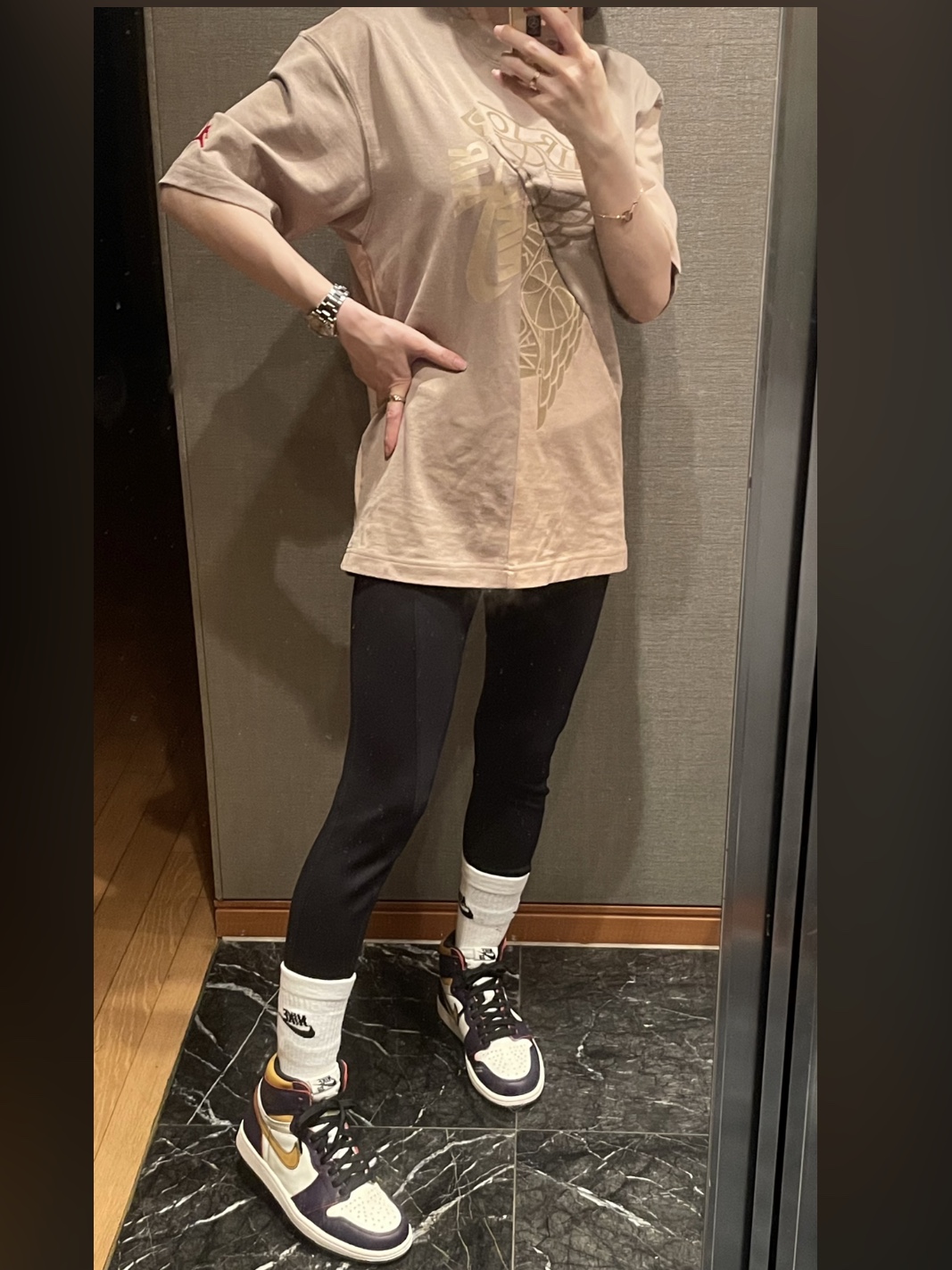 Stussy Reflection T-Shirt Black, Essentials Sweatpants Oatmeal/Oatmeal Heather/Light Heather Oatmeal 2020 착용 스타일 - 2