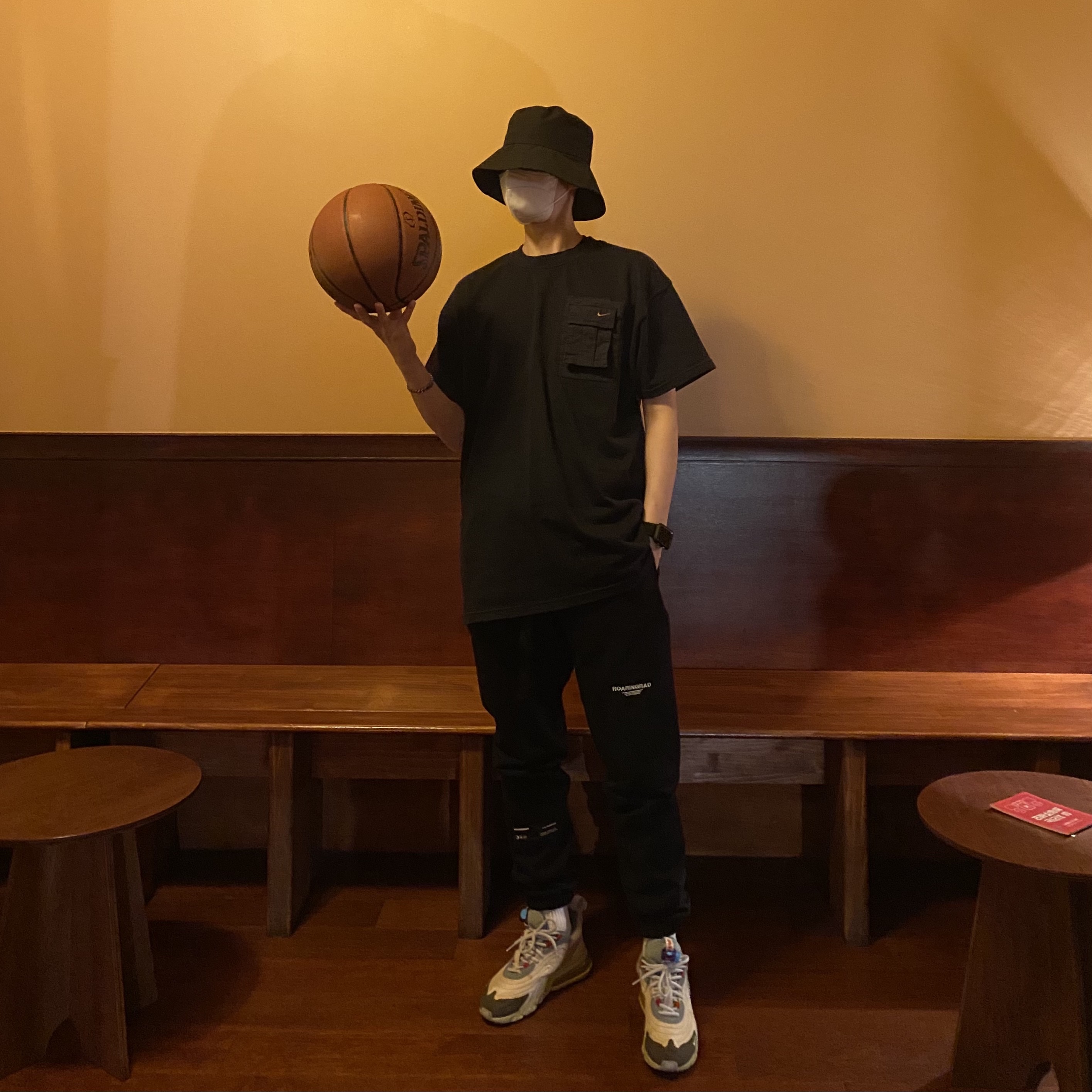 Nike x Travis Scott Air Max 270 React Cactus Trails, Nike x Travis Scott NRG AG T-Shirt Black 착용 스타일