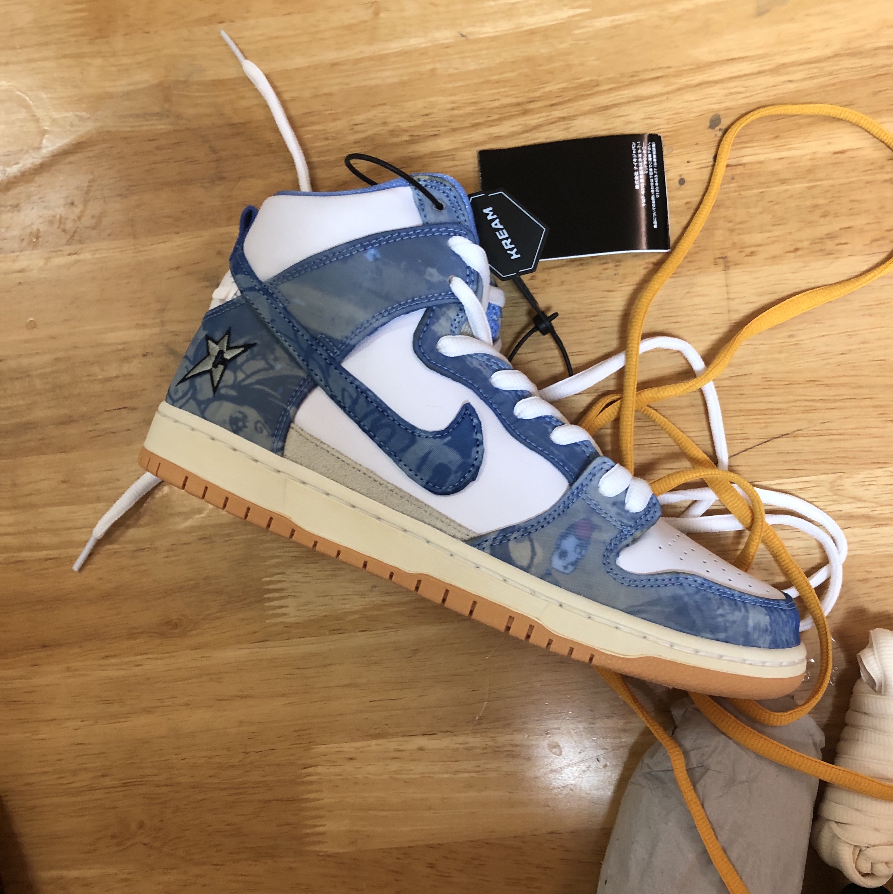 Nike x Carpet Company SB Dunk High PRM QS Royal Pulse 착용 스타일 - 1