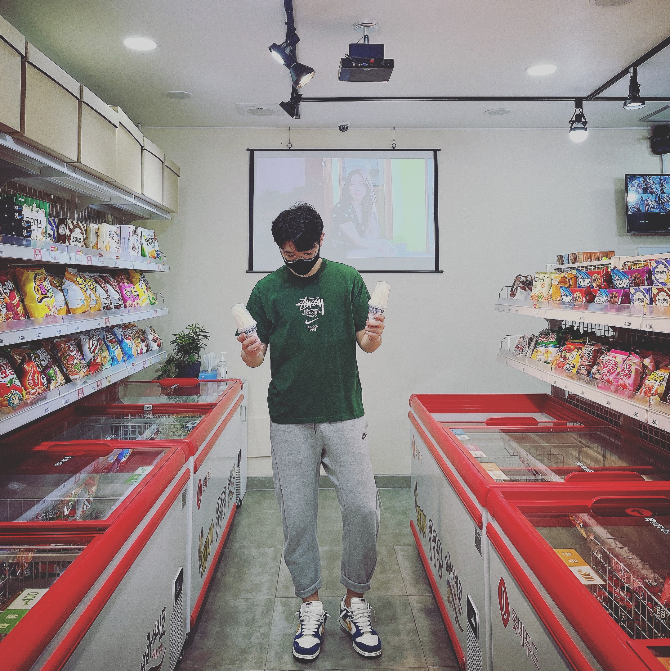 Nike x Stussy WT T-Shirt Green - Asia, Nike x Kasina Dunk Low 80's Bus 착용 스타일