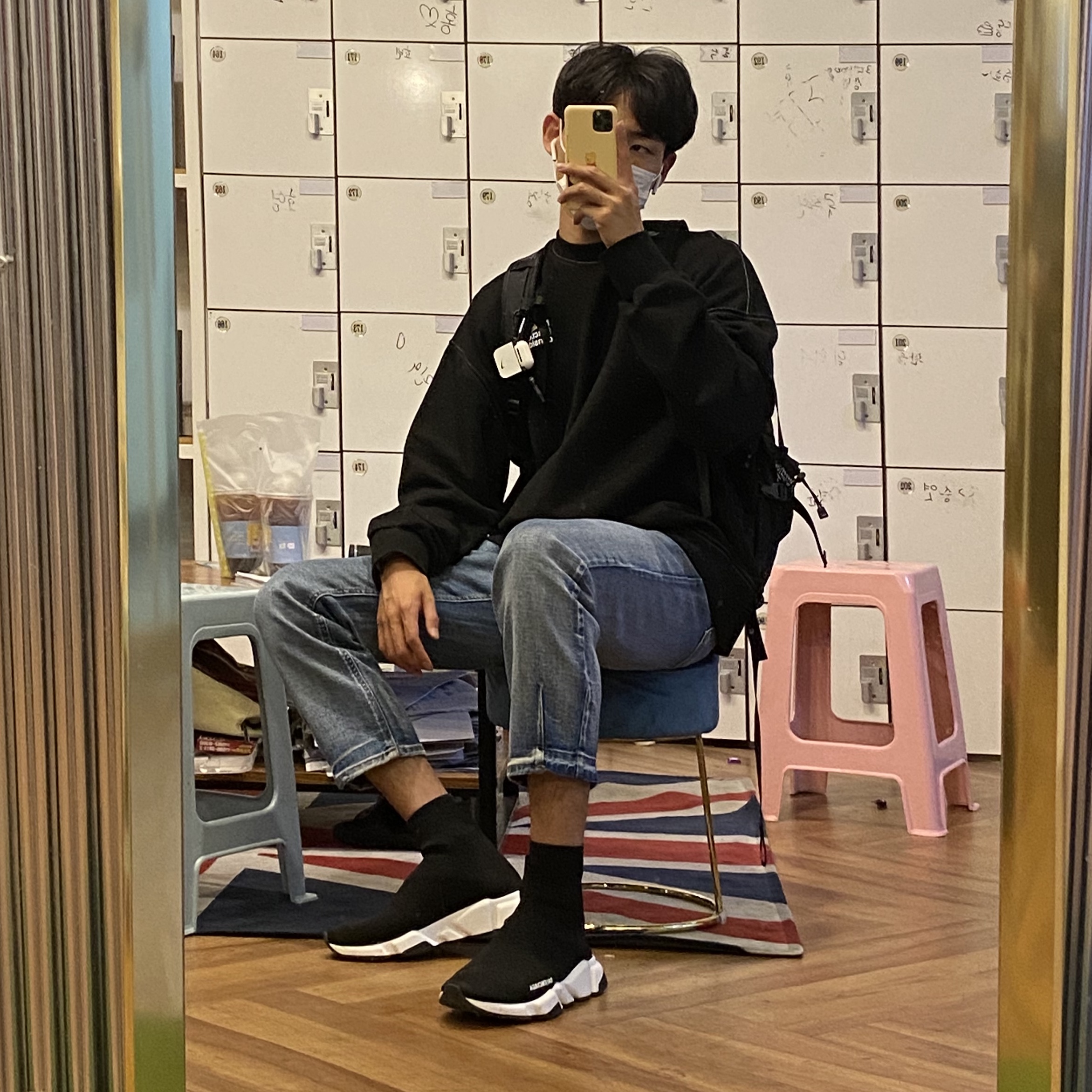 Balenciaga Speed Trainer Black White 2021/2022 착용 스타일