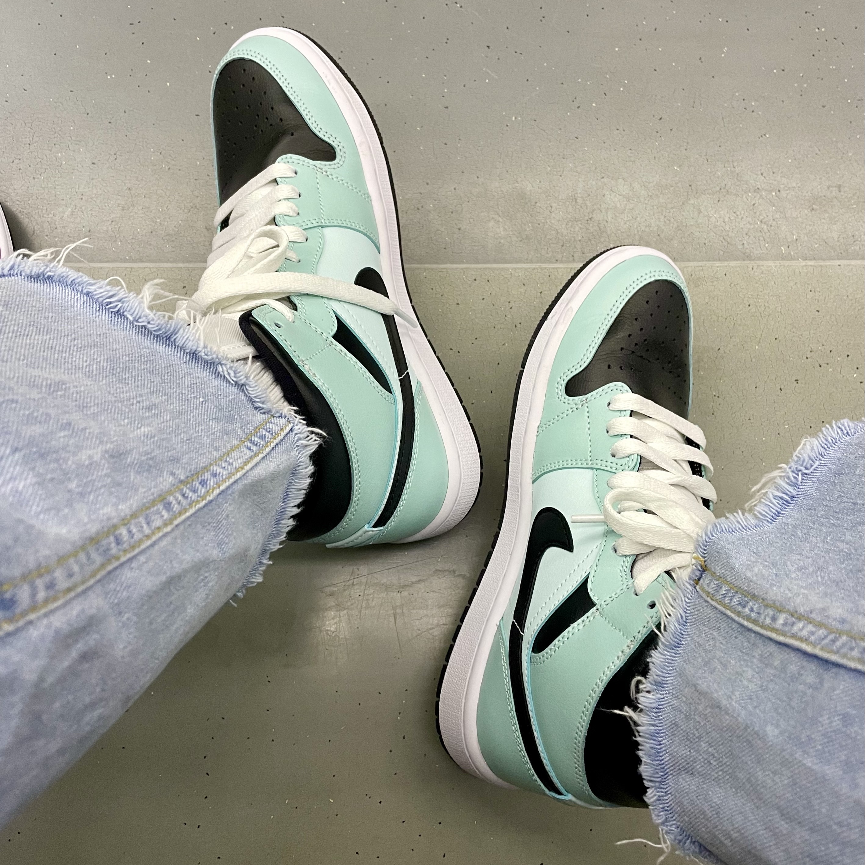 (W) Jordan 1 Mid Teal Tint 착용 스타일