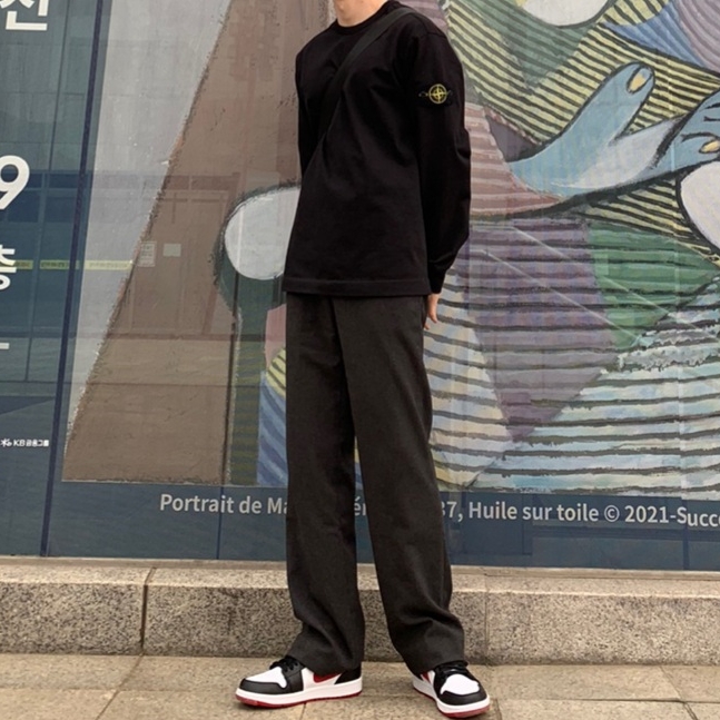 Stone Island 64450 Long Sleeve Crewneck Sweatshirt Black - 21SS, Jordan 1 Mid Gym Red Black White 착용 스타일