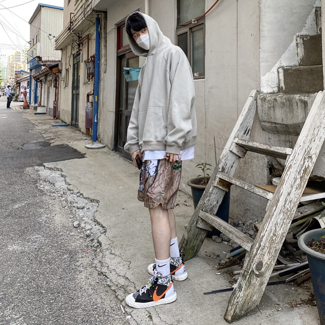 Jordan x Travis Scott Pool Shorts - Asia, Nike x Readymade Blazer Mid Black 착용 스타일 - 1