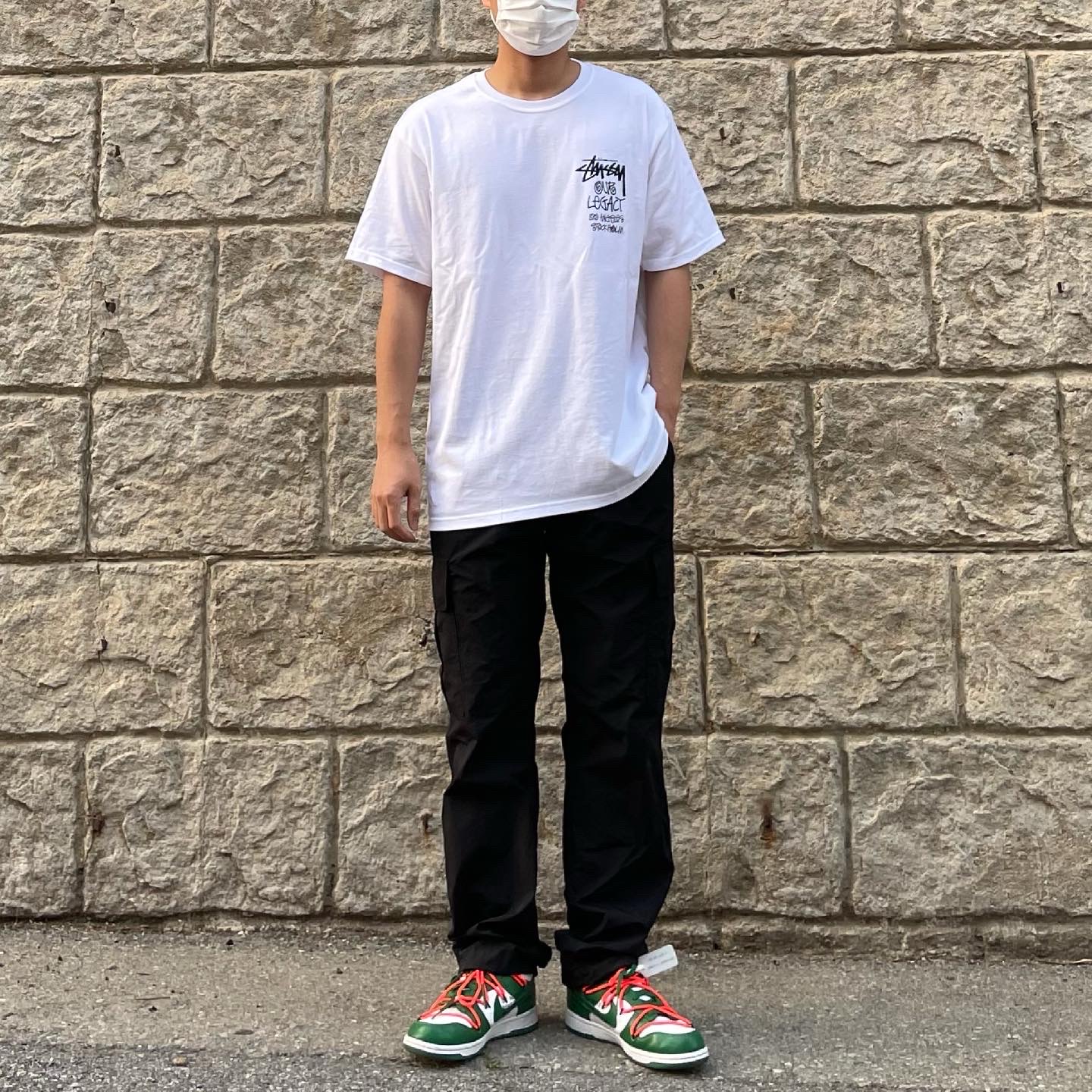Nike x Off-White Dunk Low Pine Green, Stussy x Our Legacy Surfman T-Shirt White - 21SS 착용 스타일 - 3