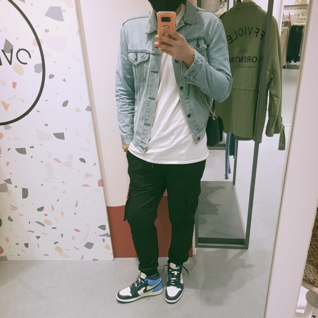 Jordan 1 Retro High Obsidian UNC 착용 스타일