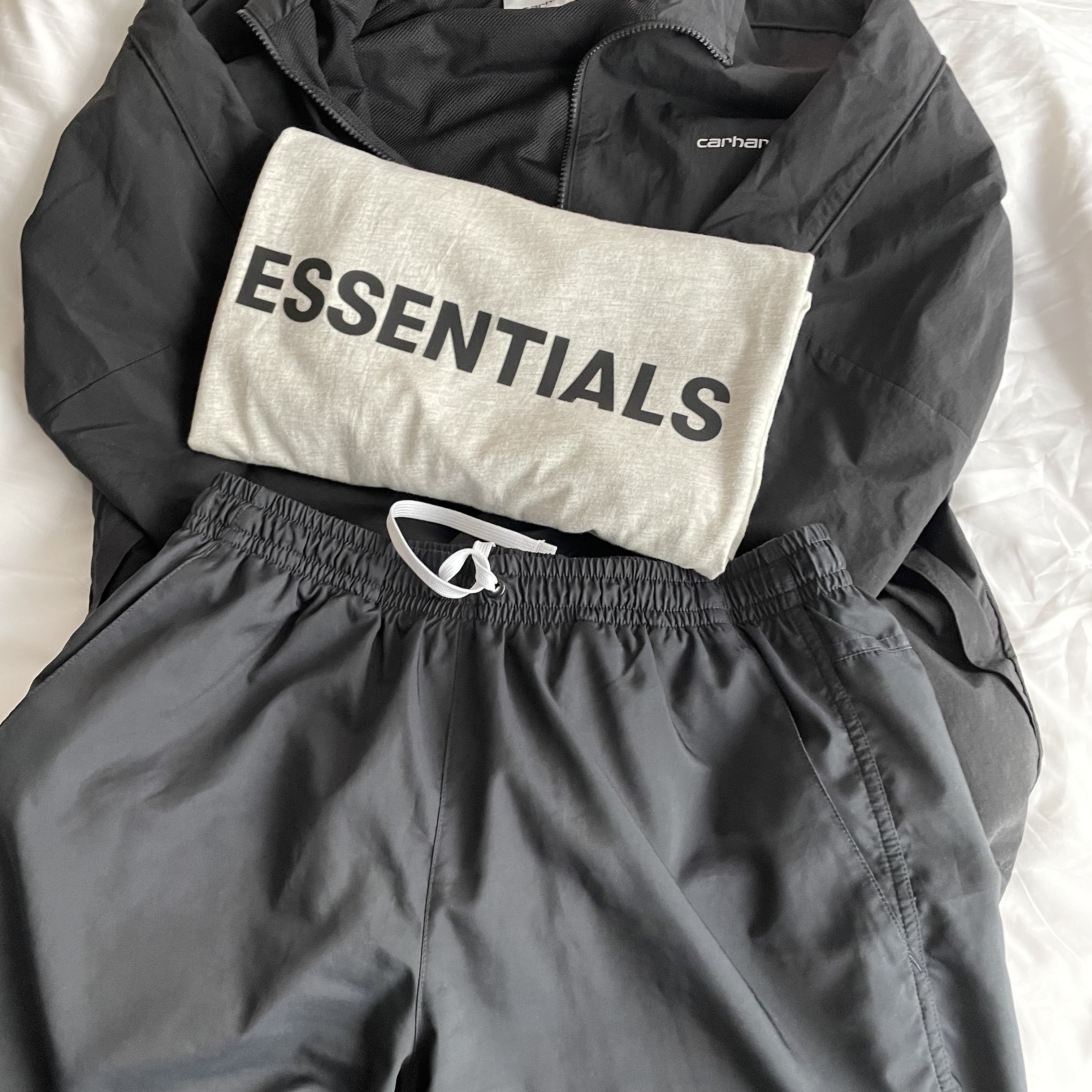 Essentials 3D Silicon Applique Boxy Long Sleeve T-Shirt Oatmeal/Oatmeal Heather/Light Heather Oatmeal 2020 착용 스타일 - 2