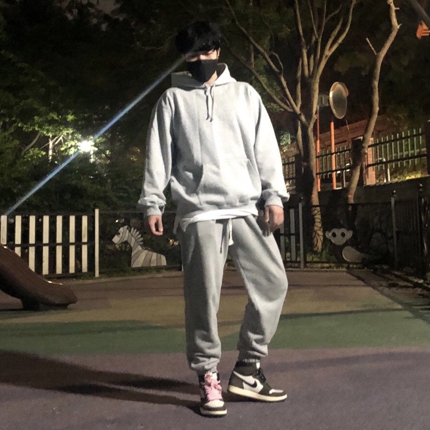 Jordan 1 x Travis Scott Retro High OG SP Mocha, Supreme Big Logo Hooded Sweatshirt Heather Grey - 21SS 착용 스타일