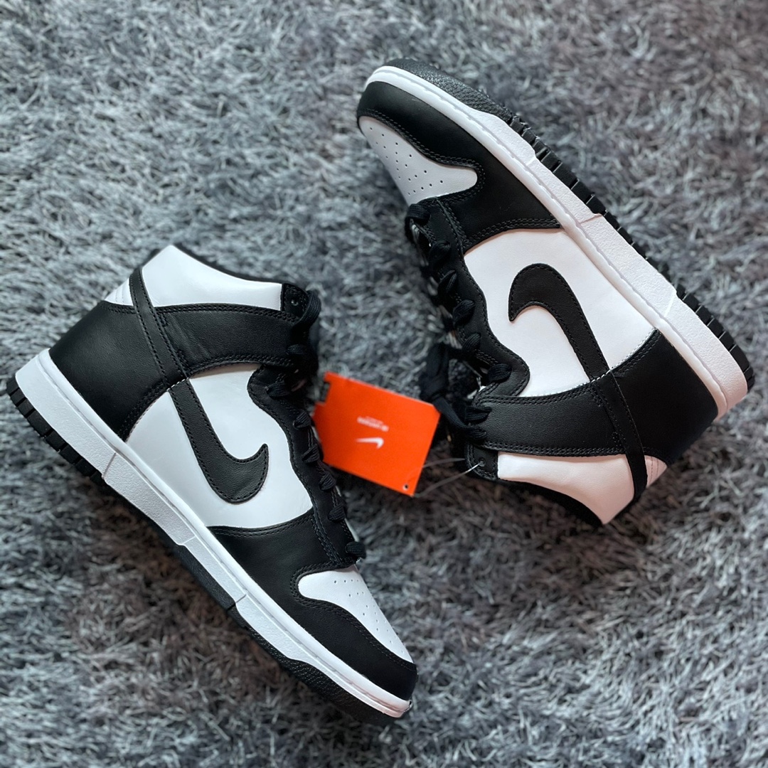 Nike Dunk High Retro Black and White, Nike Dunk Low Retro Varsity Green 착용 스타일 - 1