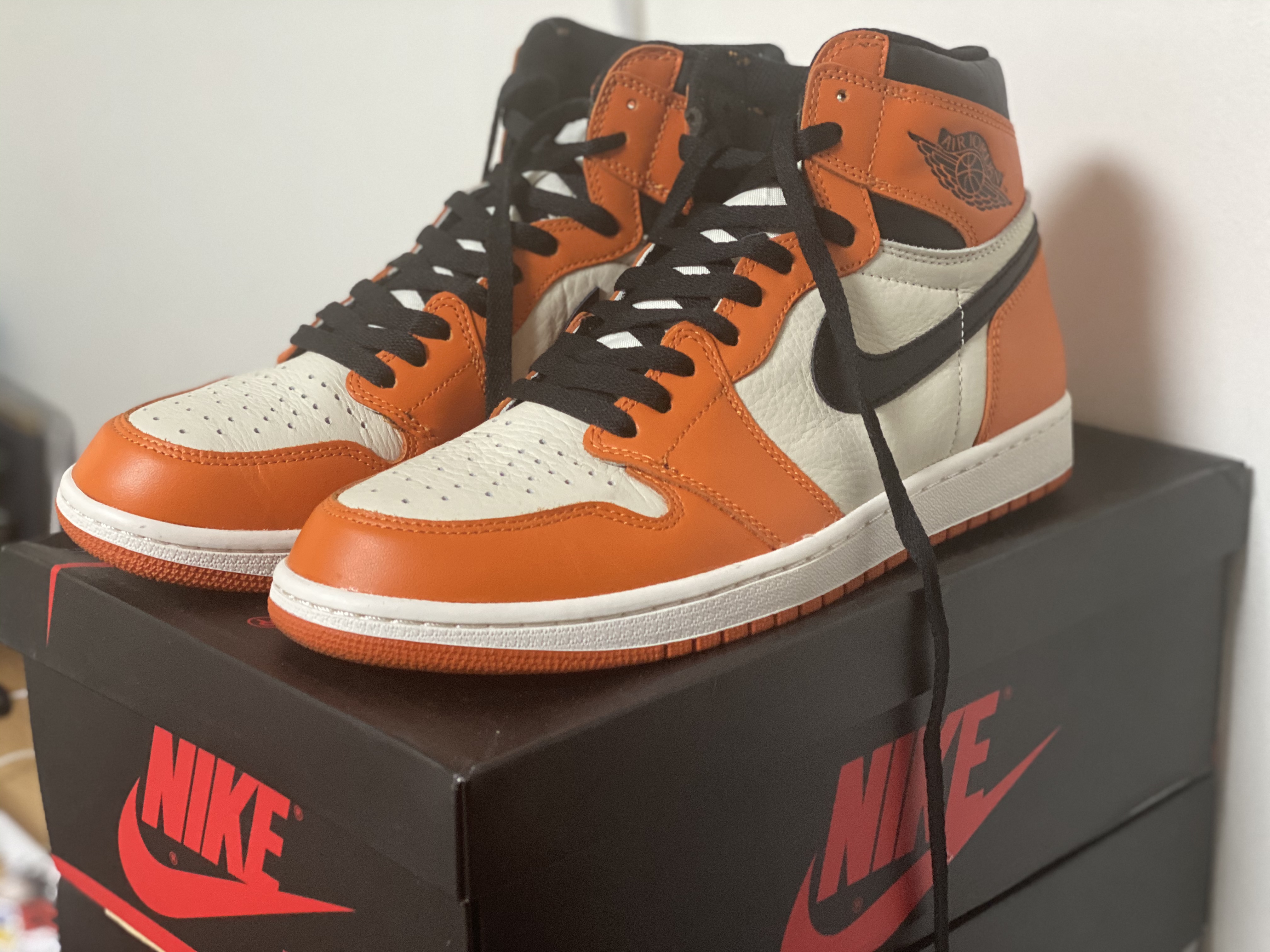 Jordan 1 Retro High OG Reverse Shattered Backboard 착용 스타일