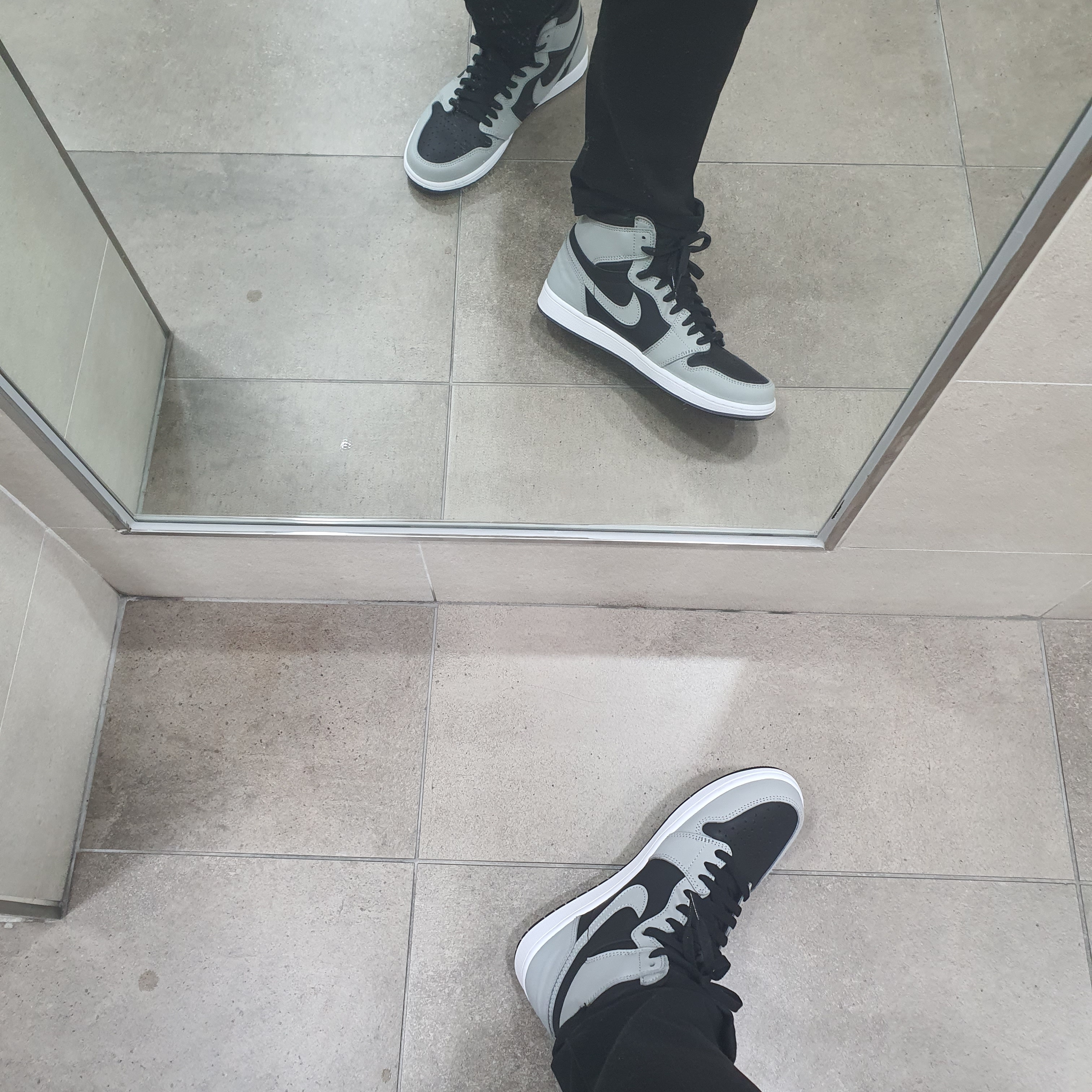 Jordan 1 Retro High OG Shadow 2.0 착용 스타일 - 2