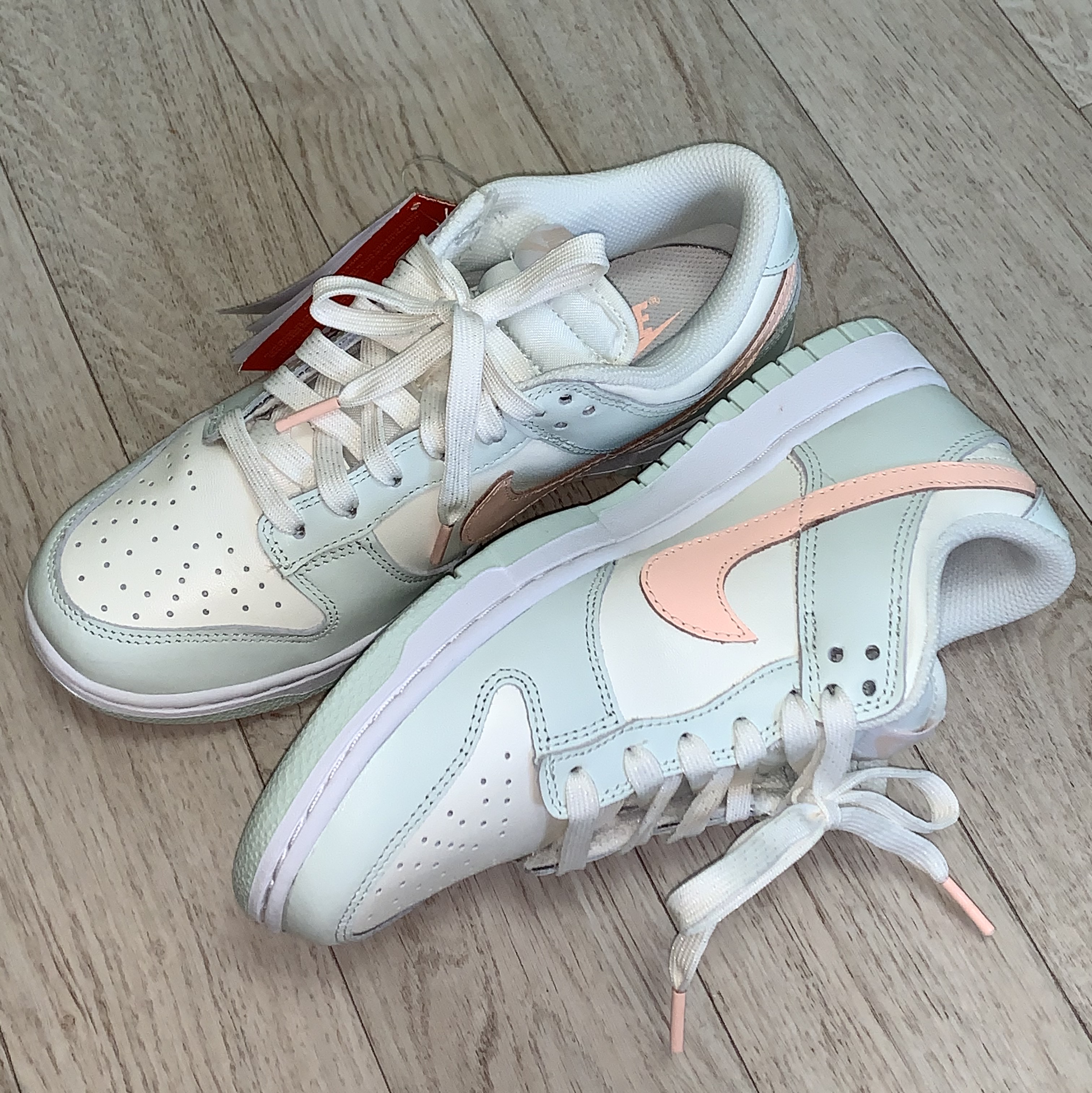 (W) Nike Dunk Low Barely Green 착용 스타일