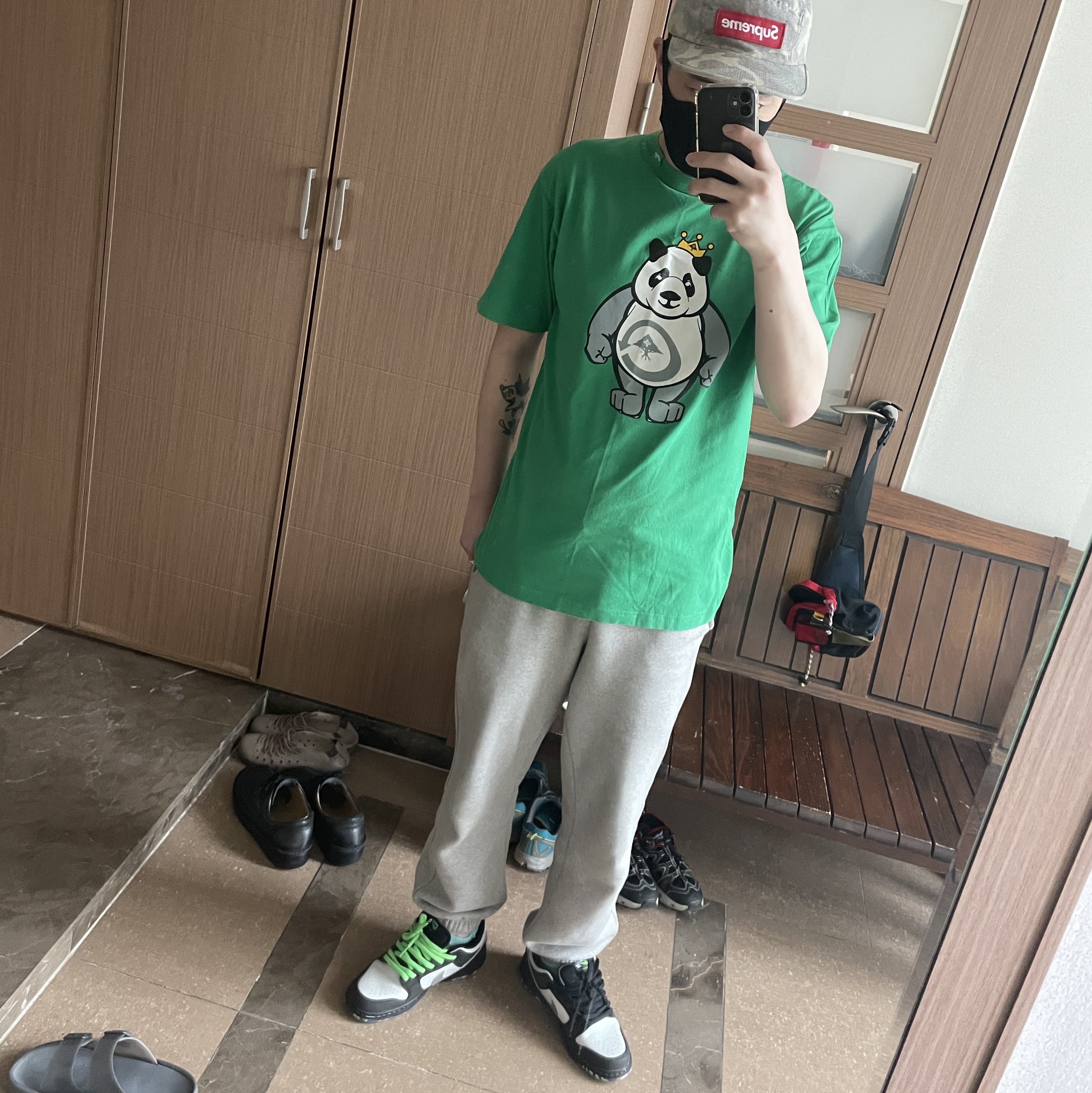 Nike x Staple SB Dunk Low Panda Pigeon 착용 스타일