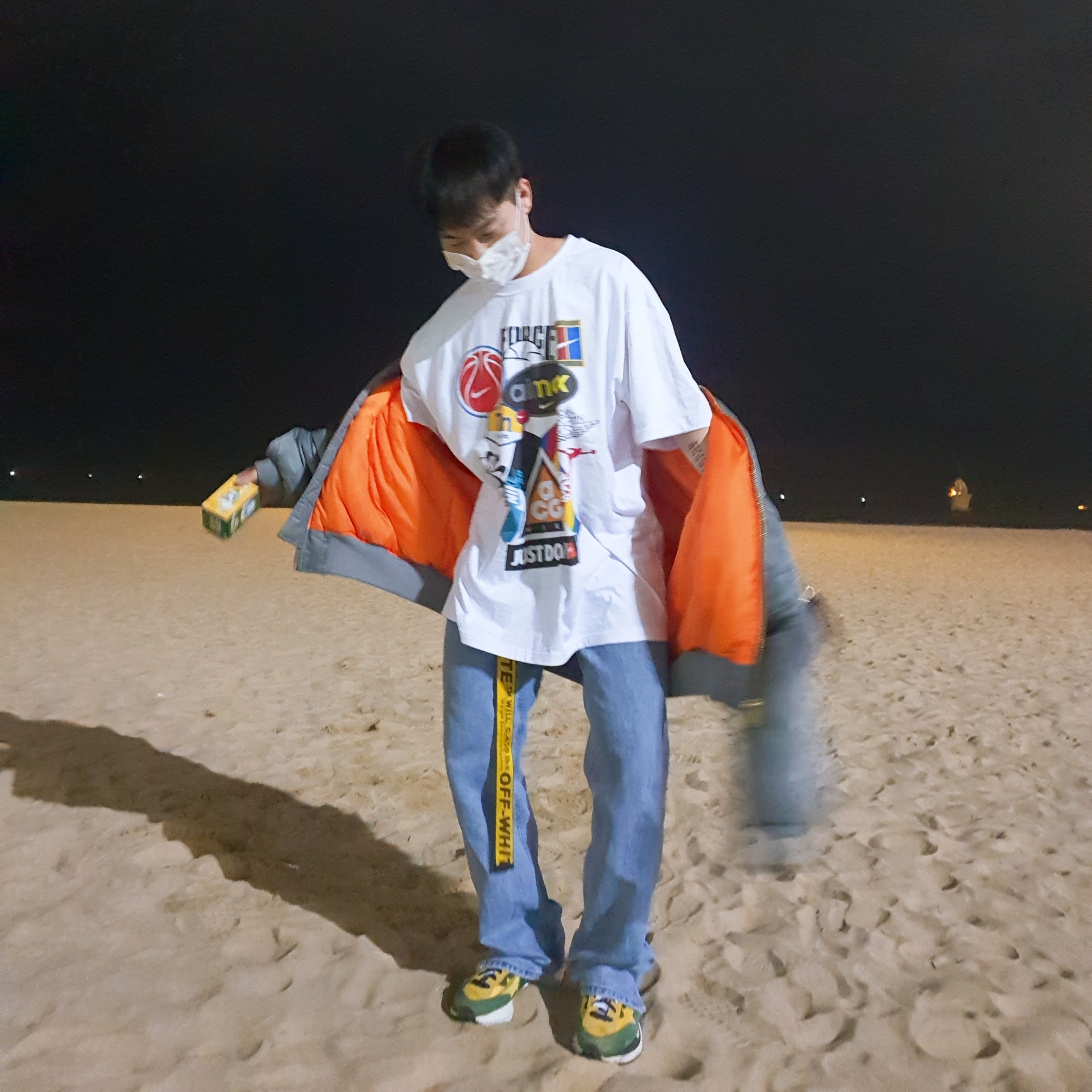 Nike x Sacai VaporWaffle Tour Yellow & Gorge Green Sail 착용 스타일