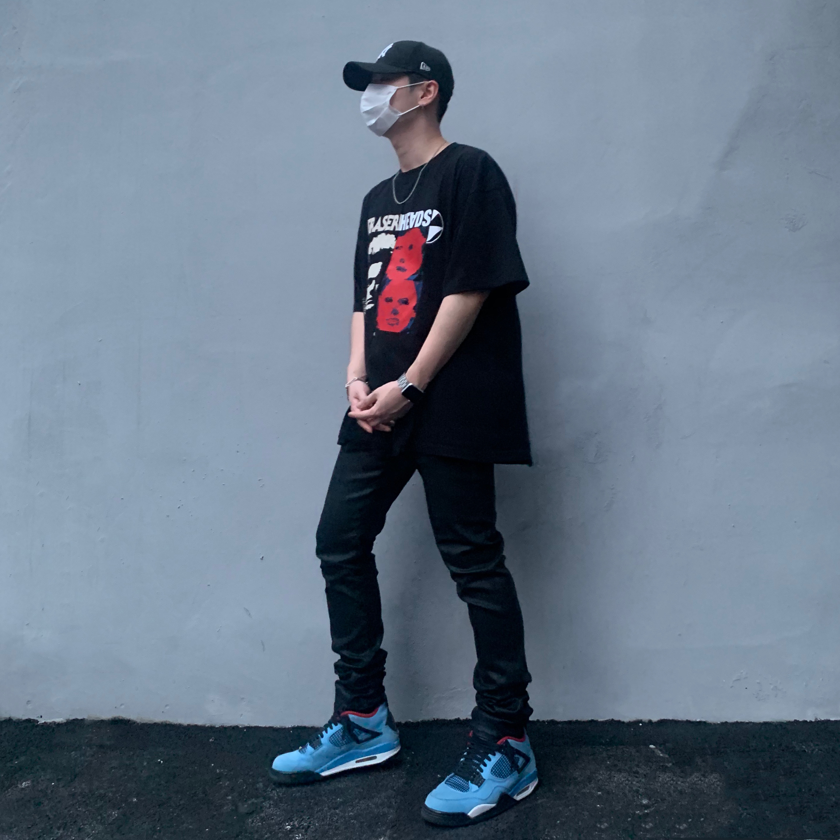 Jordan 4 x Travis Scott Retro Cactus Jack 착용 스타일