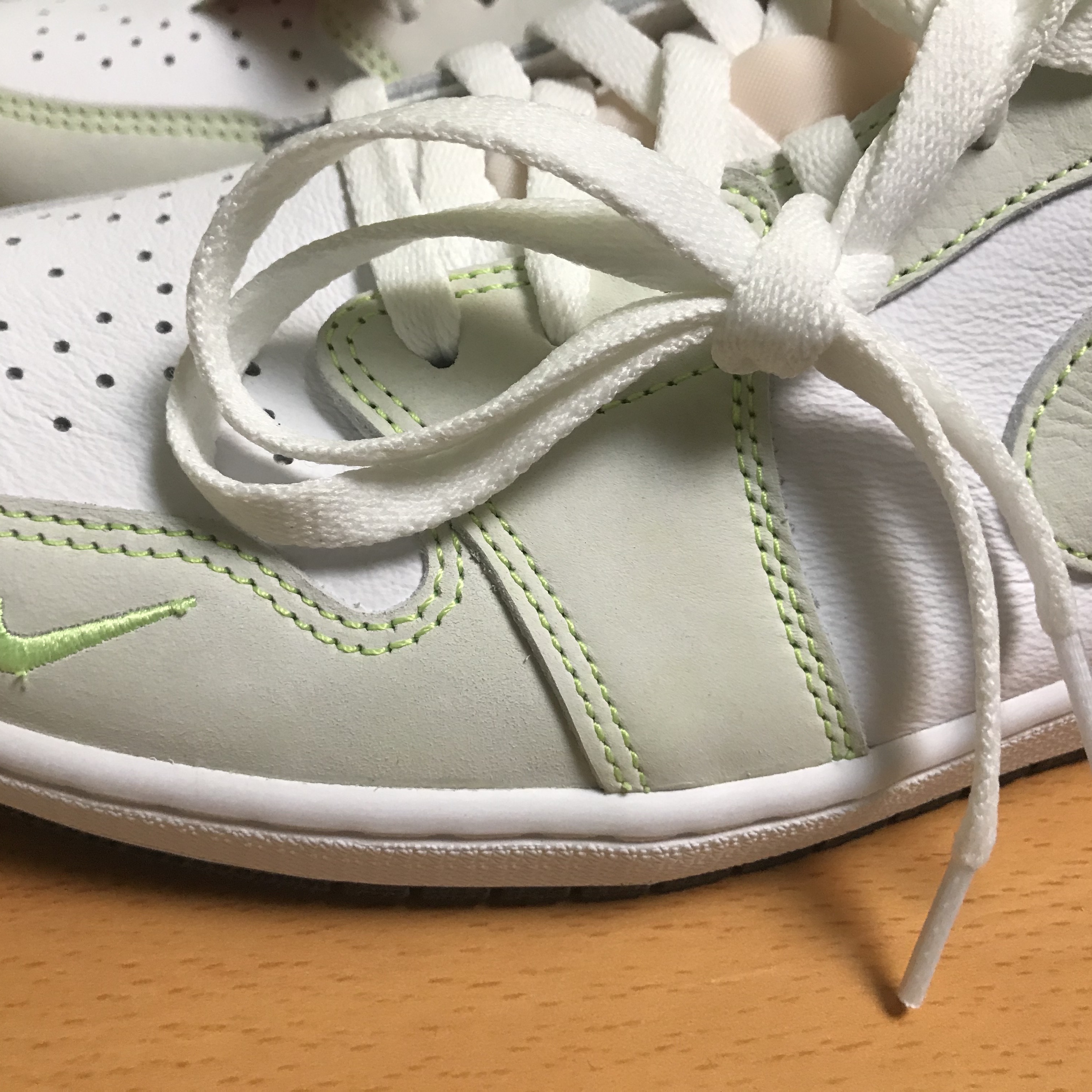 Jordan 1 Low OG Ghost Green 착용 스타일 - 2