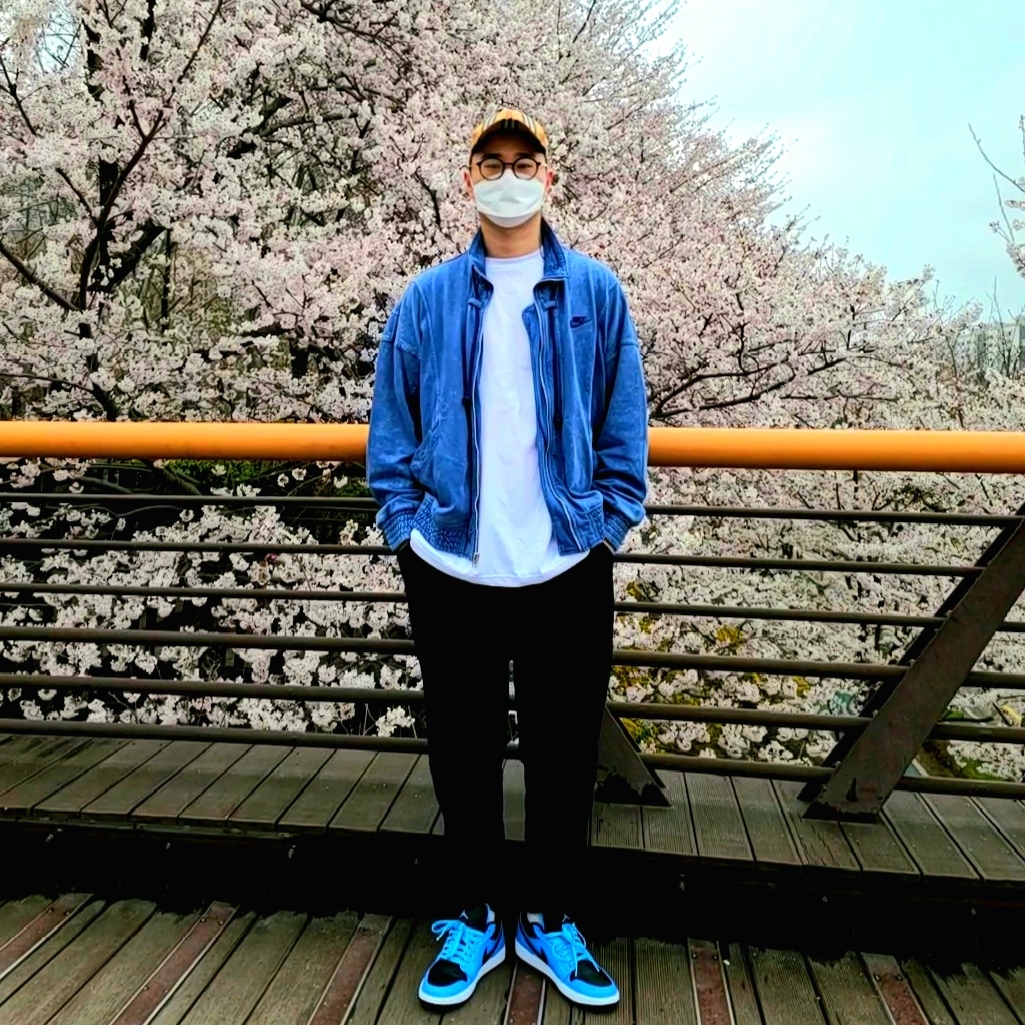 Jordan 1 Low University Blue Black 착용 스타일