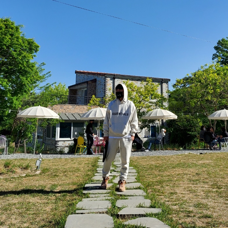 Jordan 6 x Travis Scott Retro SP British Khaki, Essentials Sweatpants Oatmeal/Oatmeal Heather/Light Heather Oatmeal 2020 착용 스타일