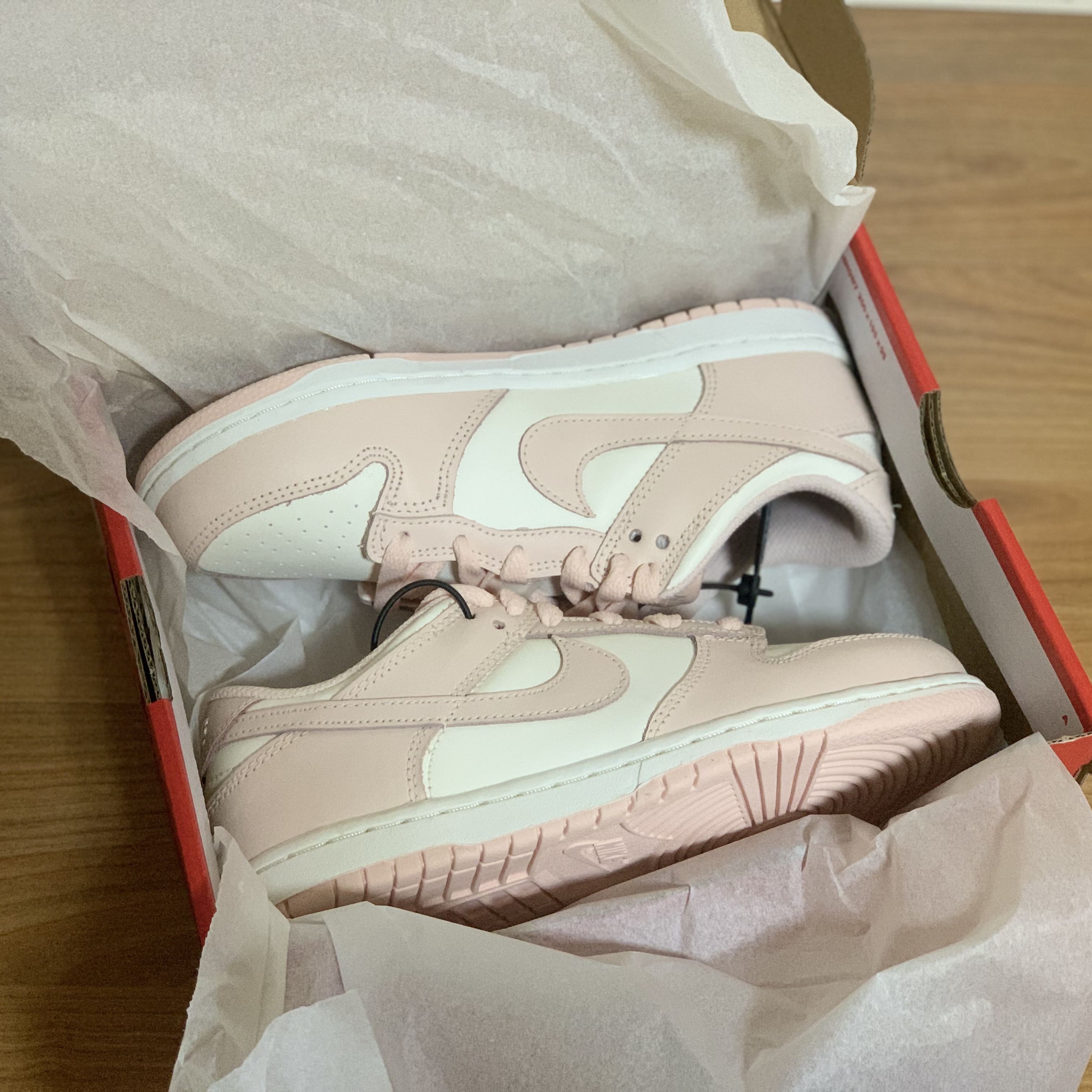 (W) Nike Dunk Low Orange Pearl, (PS) Nike Dunk Low Orange Pearl 착용 스타일 - 1
