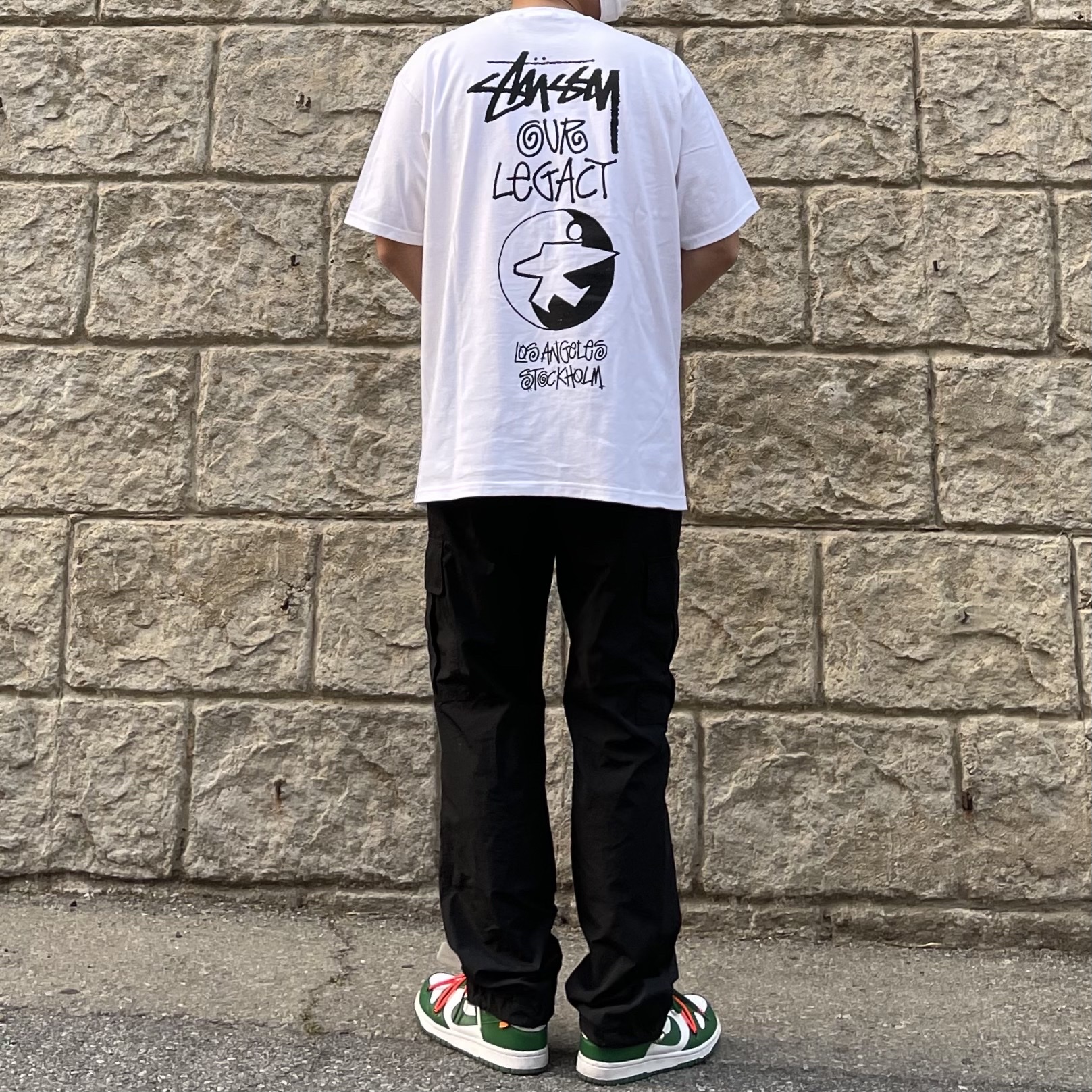 Nike x Off-White Dunk Low Pine Green, Stussy x Our Legacy Surfman T-Shirt White - 21SS 착용 스타일 - 1