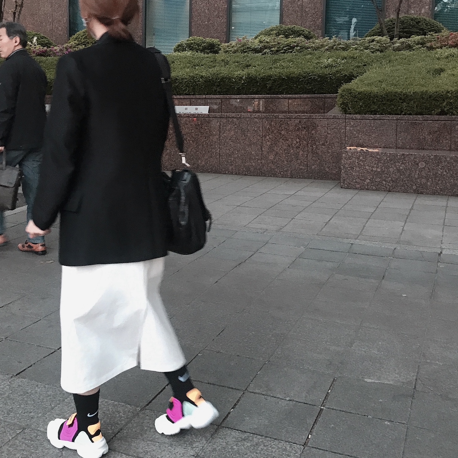 (W) Nike Aqua Rift Volt Fuchsia 착용 스타일 - 1